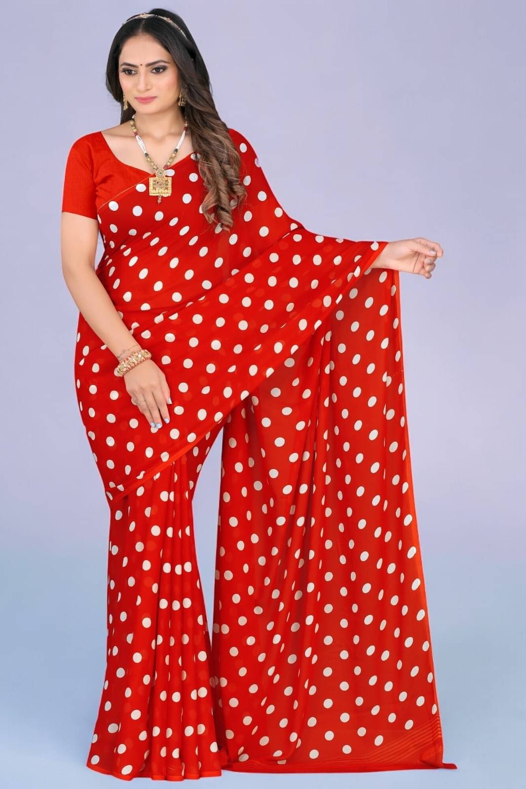 Vibhagyaa Georgette Printed Saree With Unstitched Blouse Piece ( Red ) Vibhagyaa Georgette Printed Saree With Unstitched Blouse Piece ( Red )