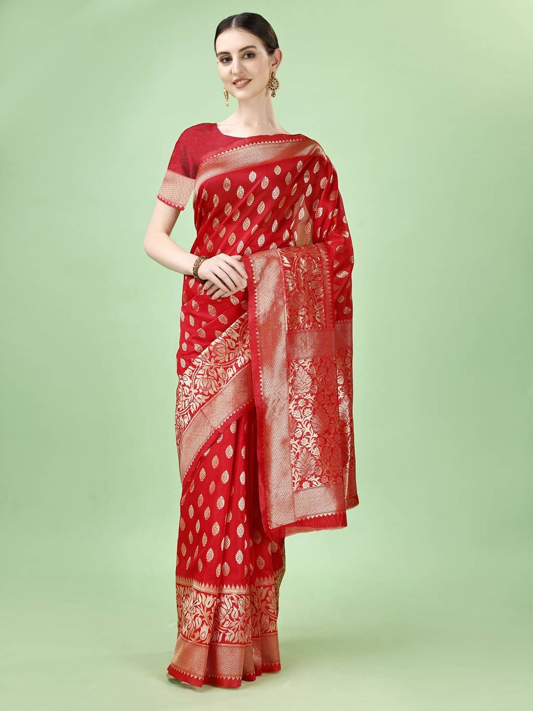     			Vibhagyaa Silk Self Design Saree With Unstitched Blouse Piece ( Red )