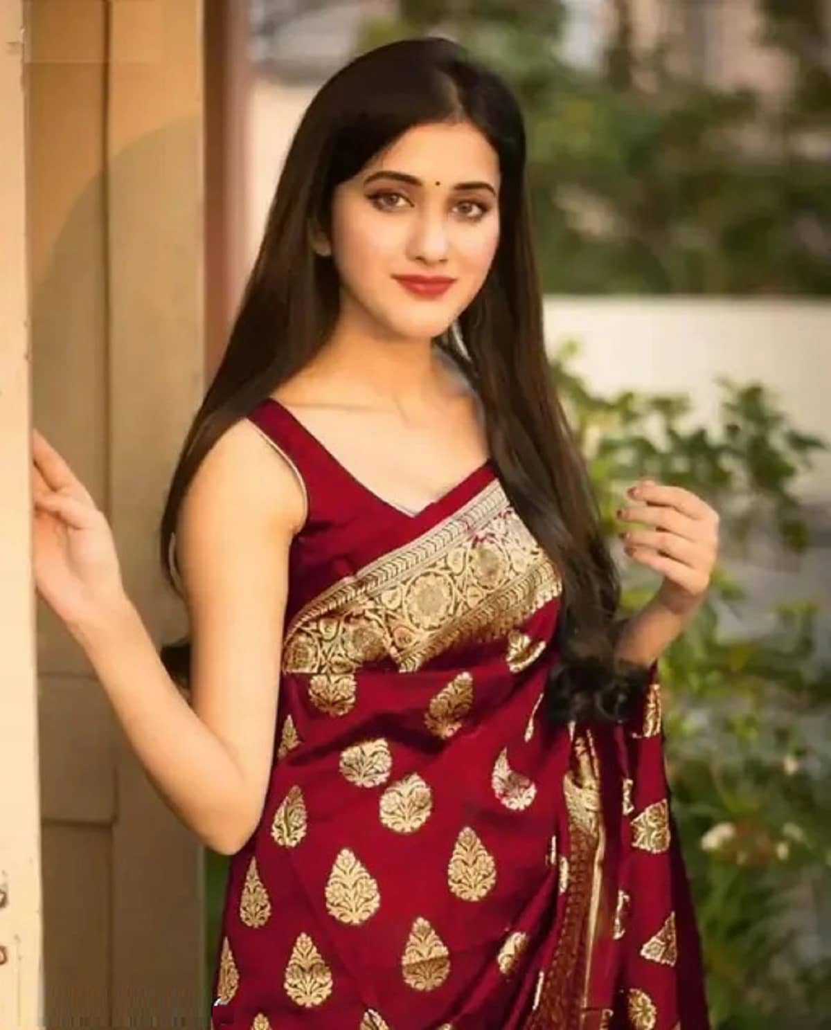 Gazal Fashions Banarasi Silk Embellished Saree With Unstitched Blouse Piece ( Maroon ) - Sarees | Buy online on ZillyBuy