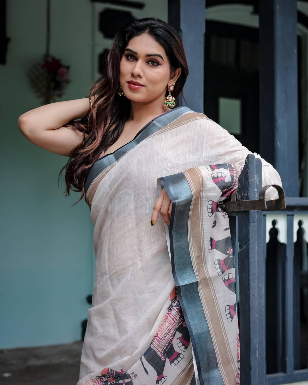     			Almaari Fashion Linen Printed Saree With Unstitched Blouse Piece ( Multicolor )