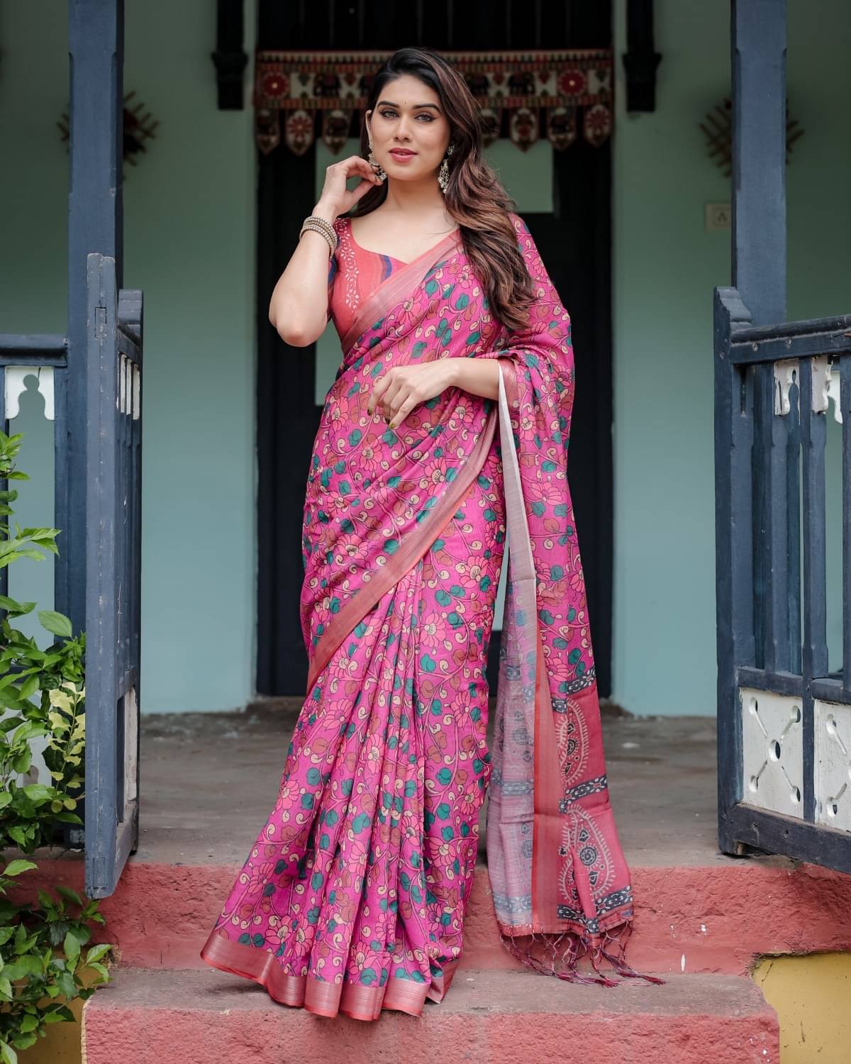 Almaari Fashion Linen Printed Saree With Unstitched Blouse Piece ( Multicolor ) Almaari Fashion Linen Printed Saree With Unstitched Blouse Piece ( Multicolor )