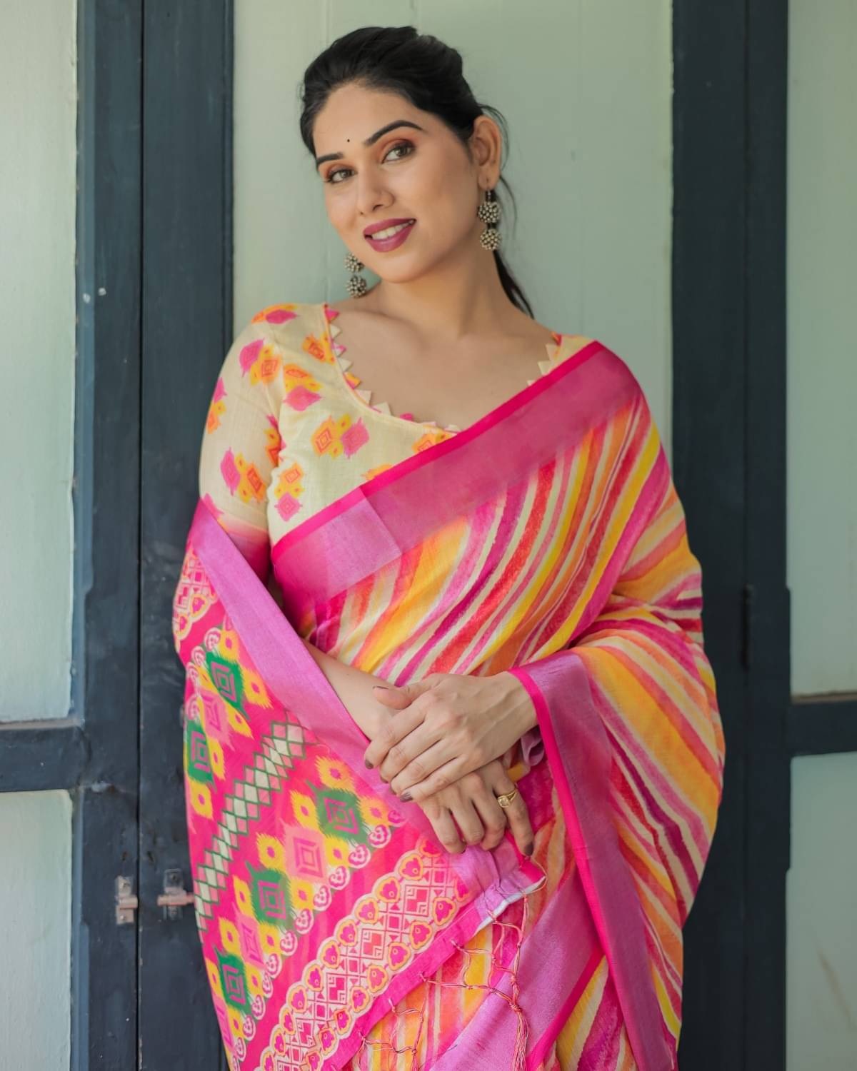     			Almaari Fashion Linen Printed Saree With Unstitched Blouse Piece ( Multicolor )