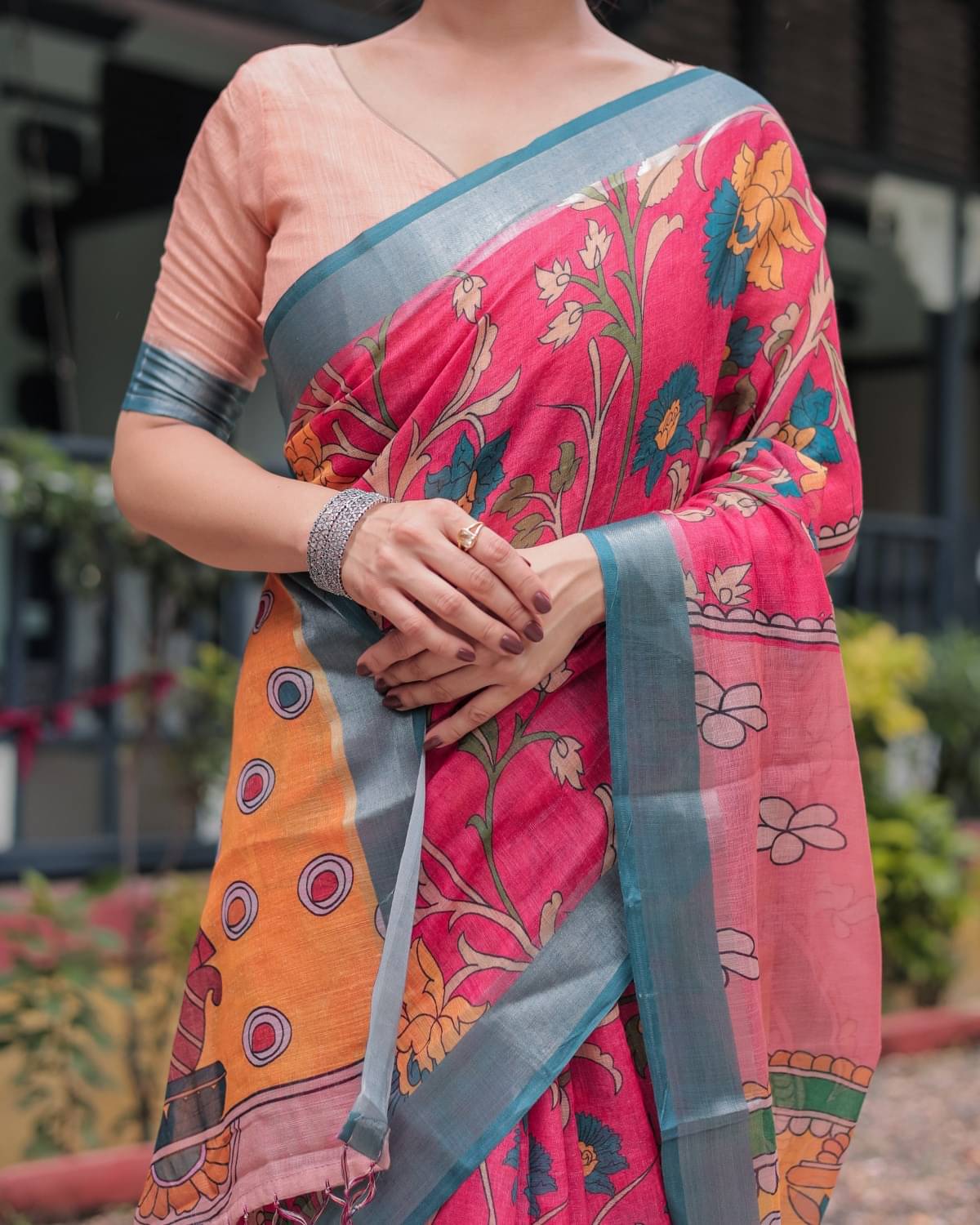 Almaari Fashion Linen Printed Saree With Unstitched Blouse Piece ( Multicolor )     			Almaari Fashion Linen Printed Saree With Unstitched Blouse Piece ( Multicolor )