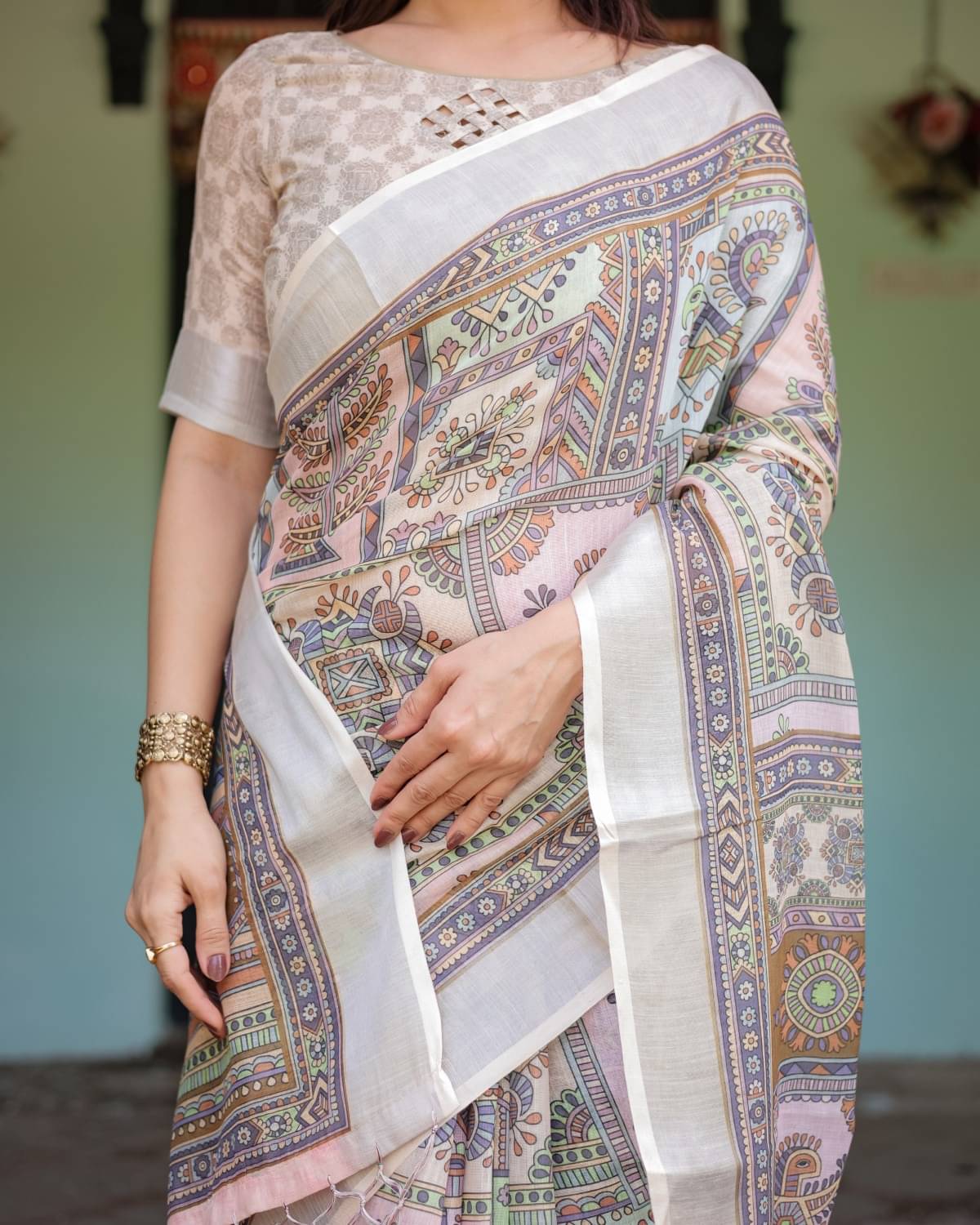 Almaari Fashion Linen Printed Saree With Unstitched Blouse Piece ( Multicolor ) Almaari Fashion Linen Printed Saree With Unstitched Blouse Piece ( Multicolor )