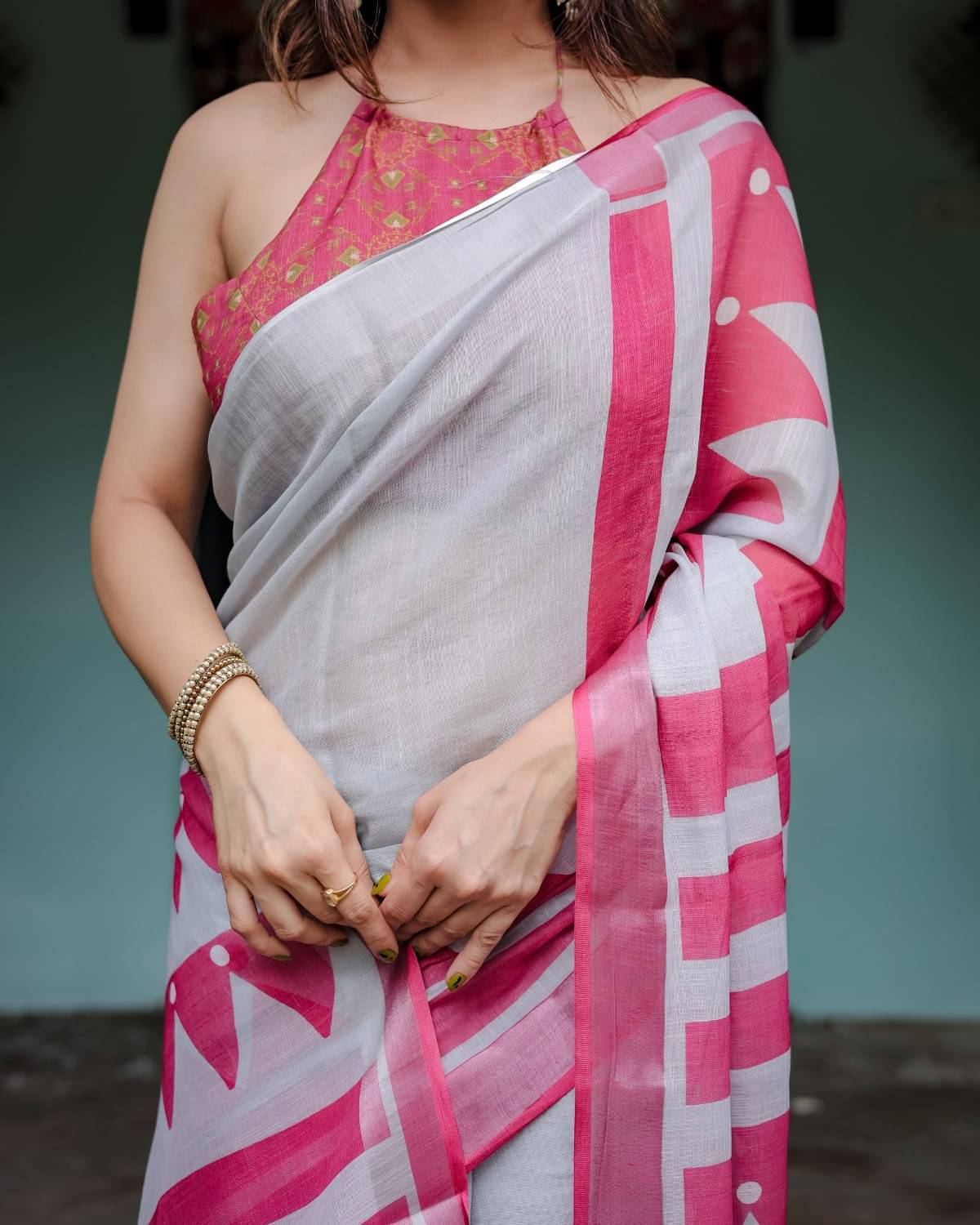 Almaari Fashion Linen Printed Saree With Unstitched Blouse Piece ( Multicolor ) Almaari Fashion Linen Printed Saree With Unstitched Blouse Piece ( Multicolor )