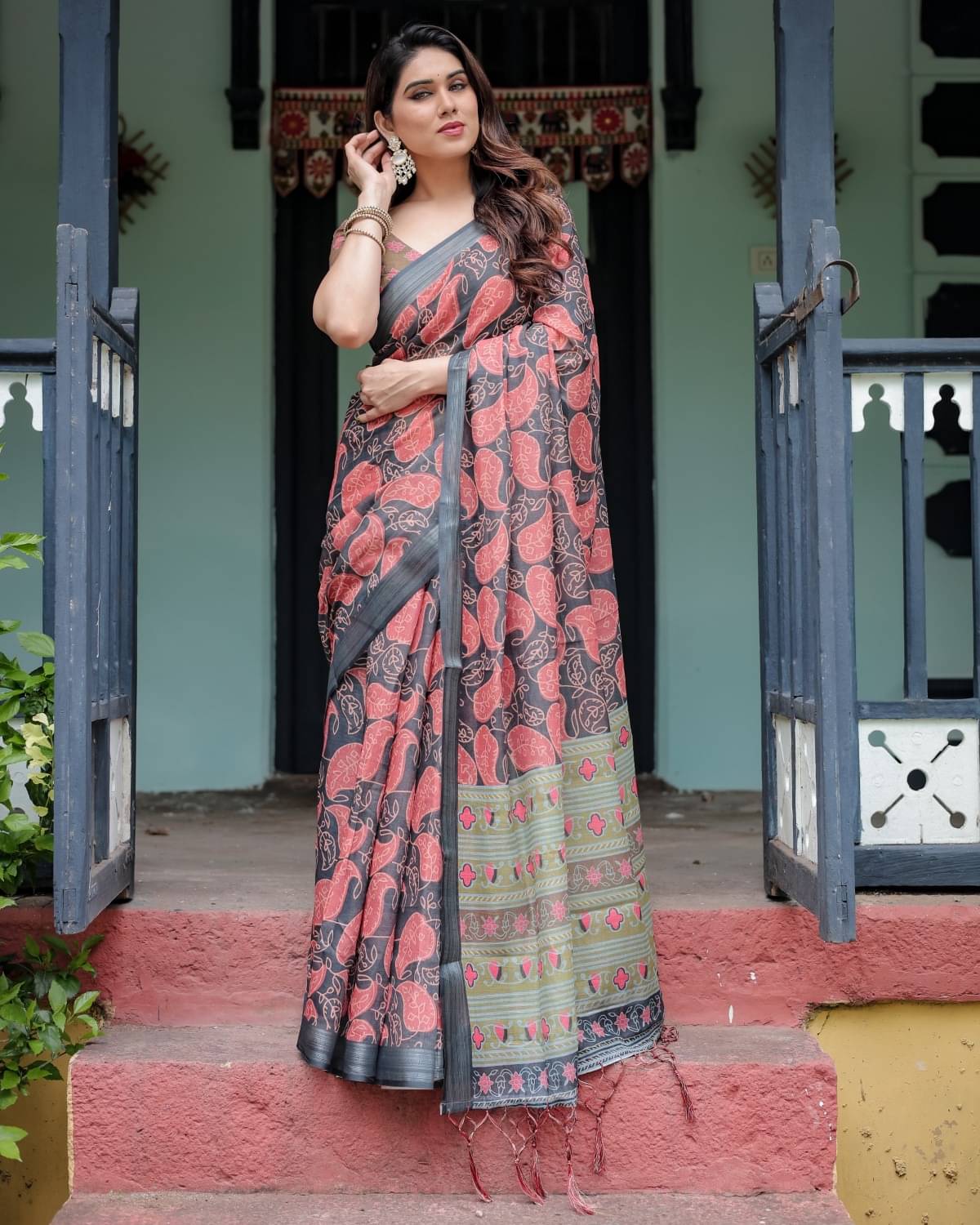 Almaari Fashion Linen Printed Saree With Unstitched Blouse Piece ( Multicolor ) Almaari Fashion Linen Printed Saree With Unstitched Blouse Piece ( Multicolor )