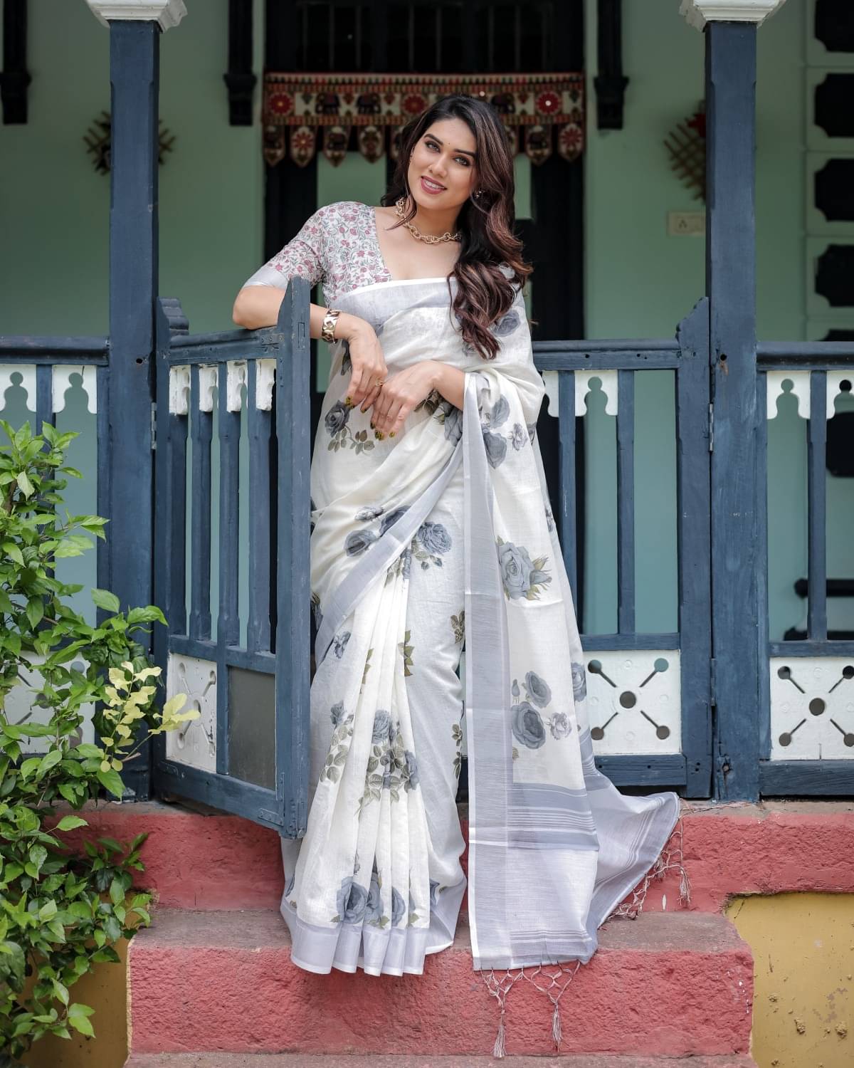     			Almaari Fashion Linen Printed Saree With Unstitched Blouse Piece ( Multicolor )
