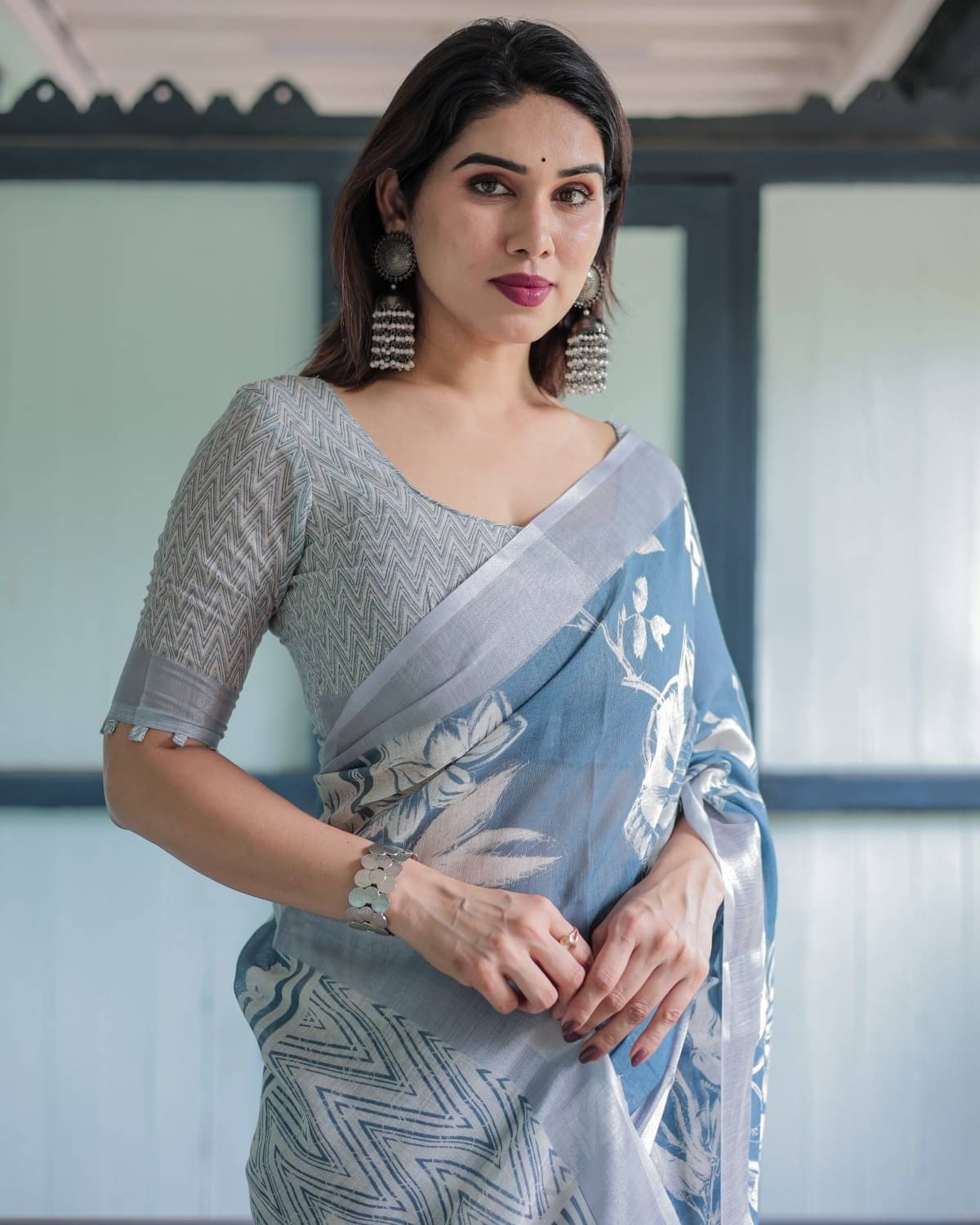 Almaari Fashion Linen Printed Saree With Unstitched Blouse Piece ( Multicolor ) Almaari Fashion Linen Printed Saree With Unstitched Blouse Piece ( Multicolor )