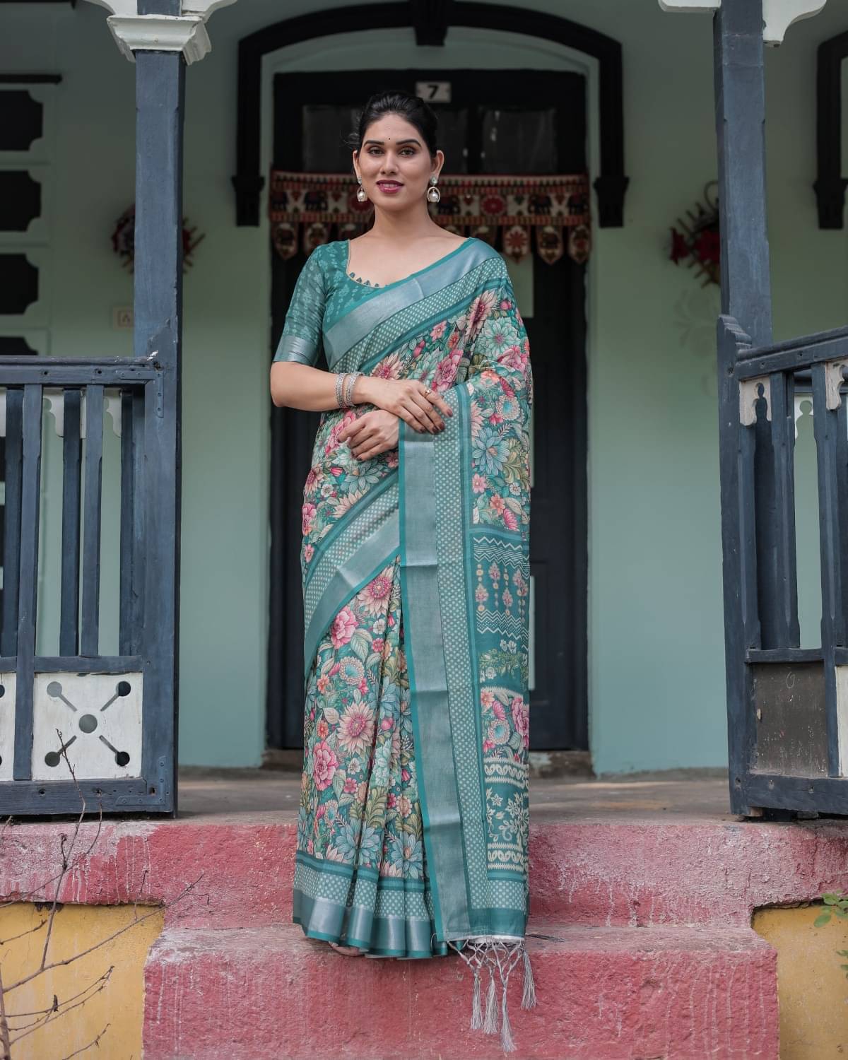Almaari Fashion Linen Printed Saree With Unstitched Blouse Piece ( Multicolor ) Almaari Fashion Linen Printed Saree With Unstitched Blouse Piece ( Multicolor )