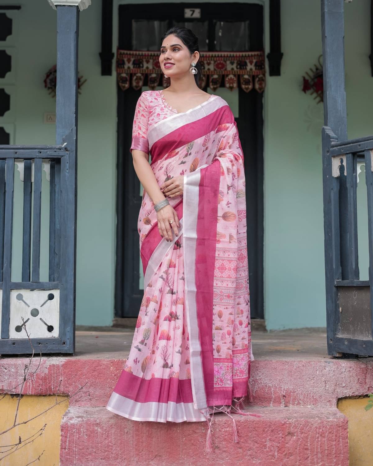 Almaari Fashion Linen Printed Saree With Unstitched Blouse Piece ( Multicolor ) Almaari Fashion Linen Printed Saree With Unstitched Blouse Piece ( Multicolor )