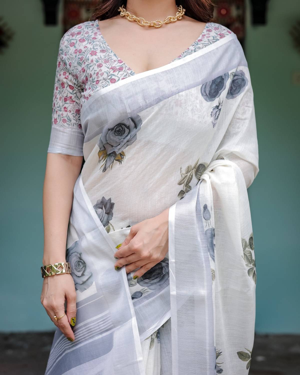 Almaari Fashion Linen Printed Saree With Unstitched Blouse Piece ( Multicolor ) Almaari Fashion Linen Printed Saree With Unstitched Blouse Piece ( Multicolor )