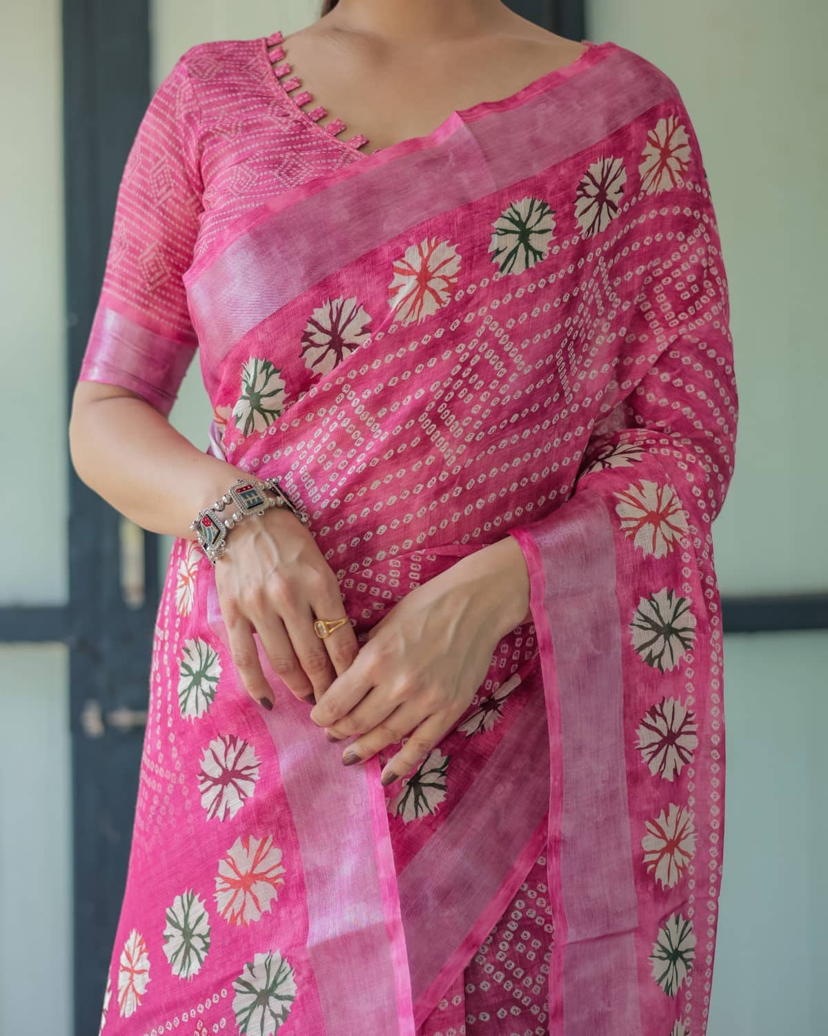 Almaari Fashion Linen Printed Saree With Unstitched Blouse Piece ( Multicolor ) - Sarees | Buy online on ZillyBuy