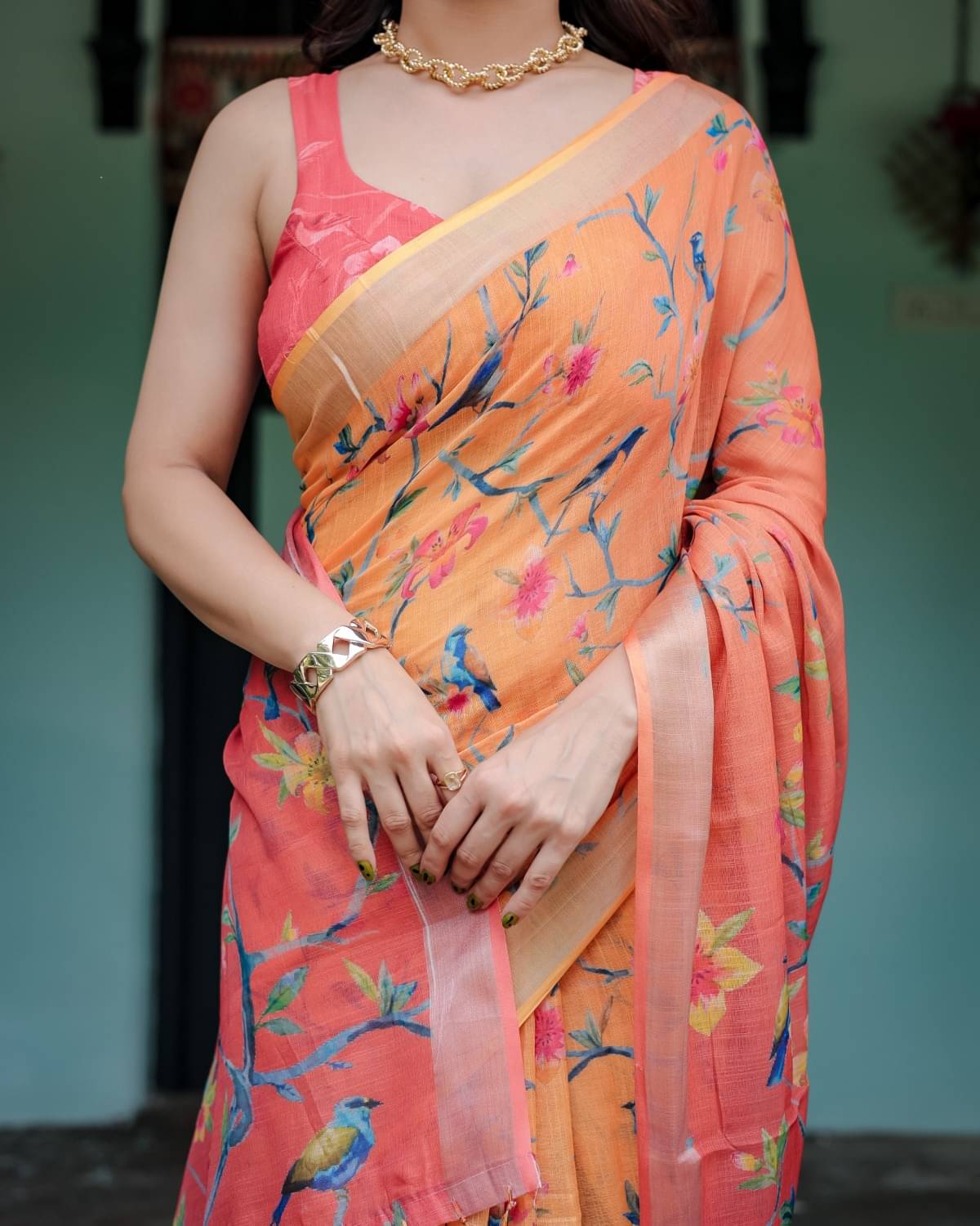 Almaari Fashion Linen Printed Saree With Unstitched Blouse Piece ( Multicolor ) Almaari Fashion Linen Printed Saree With Unstitched Blouse Piece ( Multicolor )