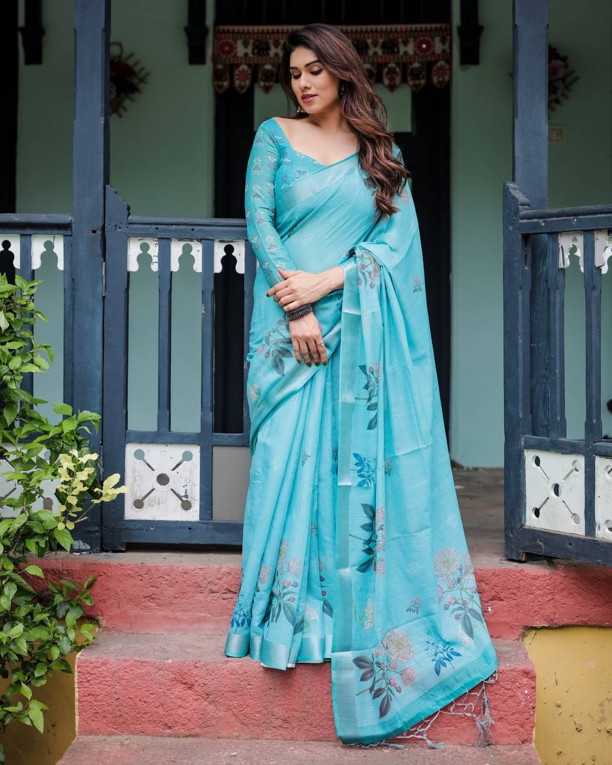     			Almaari Fashion Linen Printed Saree With Unstitched Blouse Piece ( Multicolor )