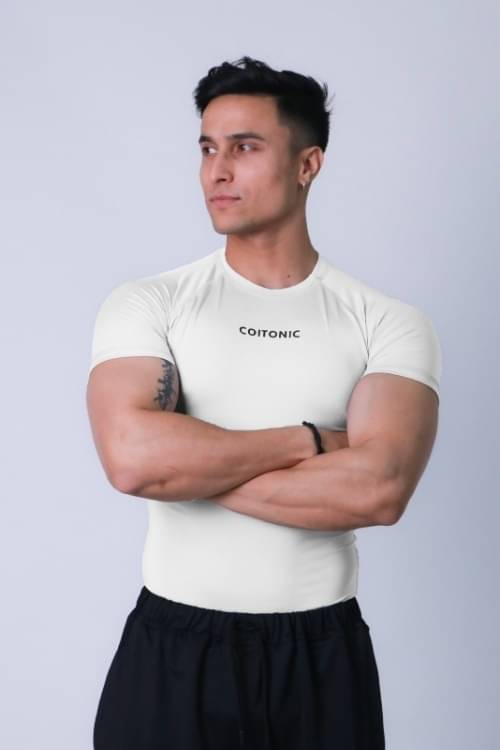 Coitonic White Polyester Slim Fit Men's Compression T-Shirt ( Pack of 1 )     			Coitonic White Polyester Slim Fit Men's Compression T-Shirt ( Pack of 1 )