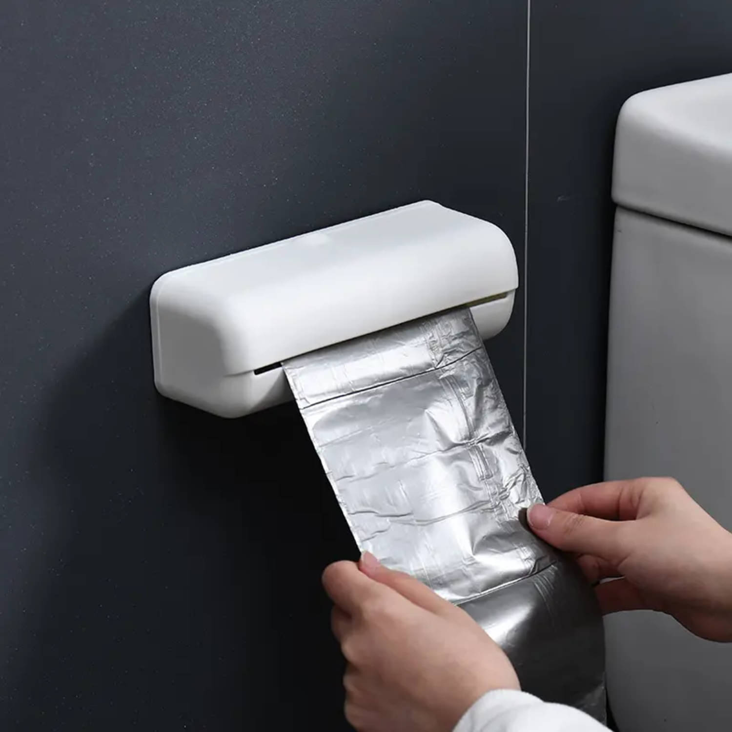 Garbage Bag Holder Organizer Trash Bags Storage Rack Plastic Bag Film Dispenser Container Home Kitchen Wall-Mounted Dispenser use for17*19 &19*21 garbage roll Garbage Bag Holder Organizer Trash Bags Storage Rack Plastic Bag Film Dispenser Container Home Kitchen Wall-Mounted Dispenser use for17*19 &19*21 garbage roll