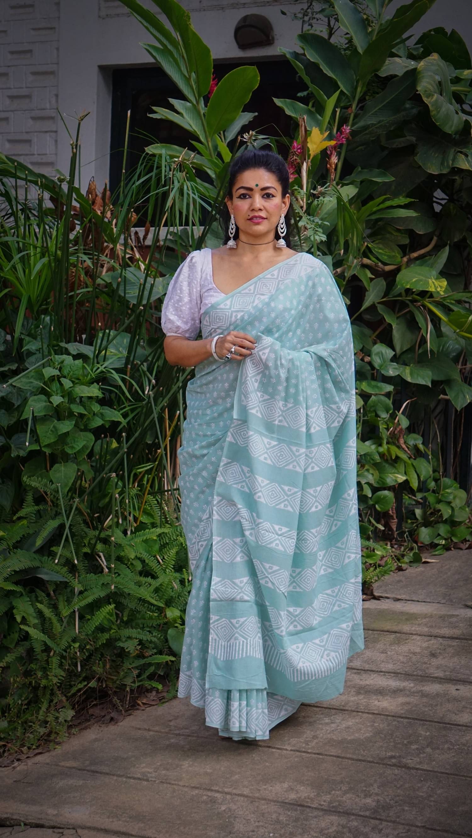     			NOITAERCPR Cotton Colorblock Saree With Unstitched Blouse Piece ( SkyBlue )