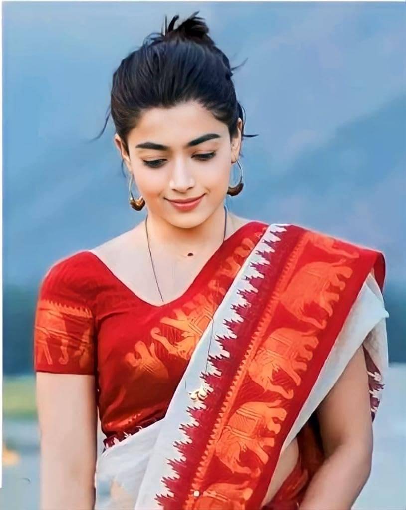 roop lavanya Cotton Woven Saree With Unstitched Blouse Piece ( White,Red ) roop lavanya Cotton Woven Saree With Unstitched Blouse Piece ( White,Red )