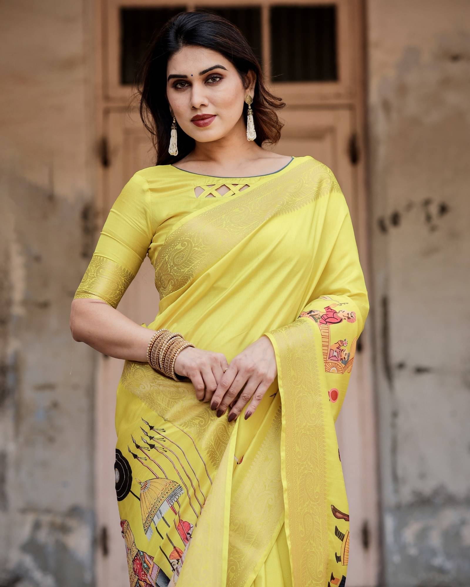 Almaari Fashion Cotton Silk Printed Saree With Unstitched Blouse Piece ( Yellow ) Almaari Fashion Cotton Silk Printed Saree With Unstitched Blouse Piece ( Yellow )