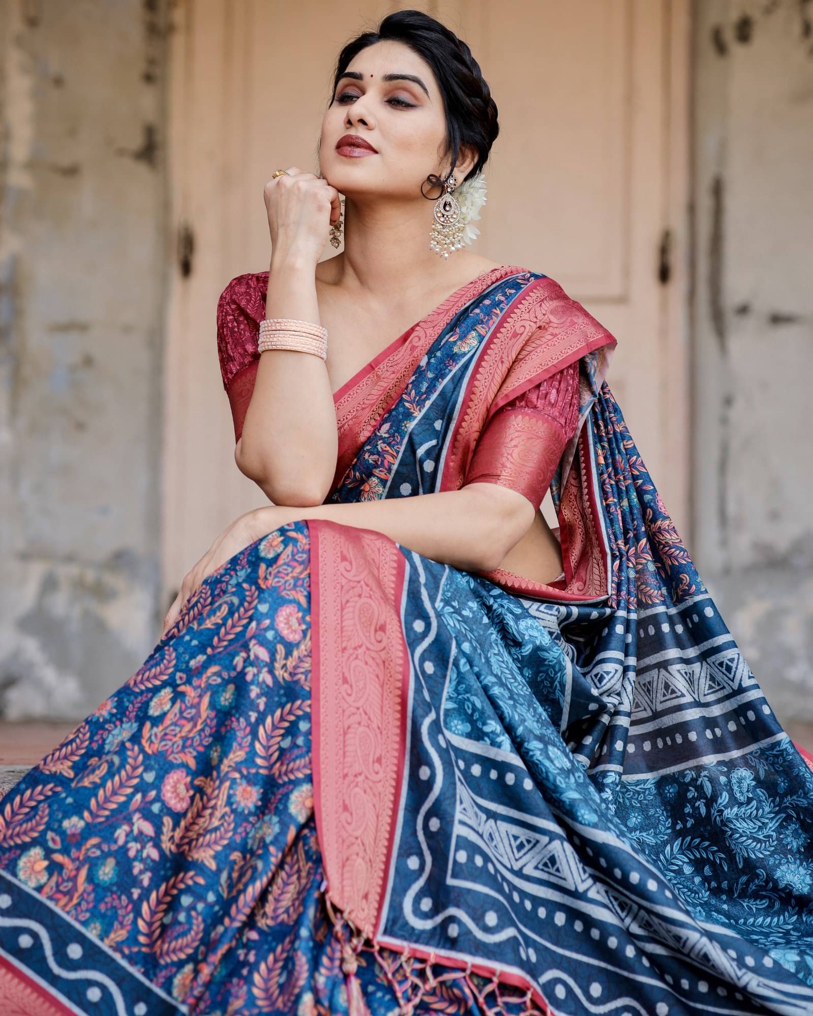 Almaari Fashion Cotton Silk Printed Saree With Unstitched Blouse Piece ( Blue ) Almaari Fashion Cotton Silk Printed Saree With Unstitched Blouse Piece ( Blue )