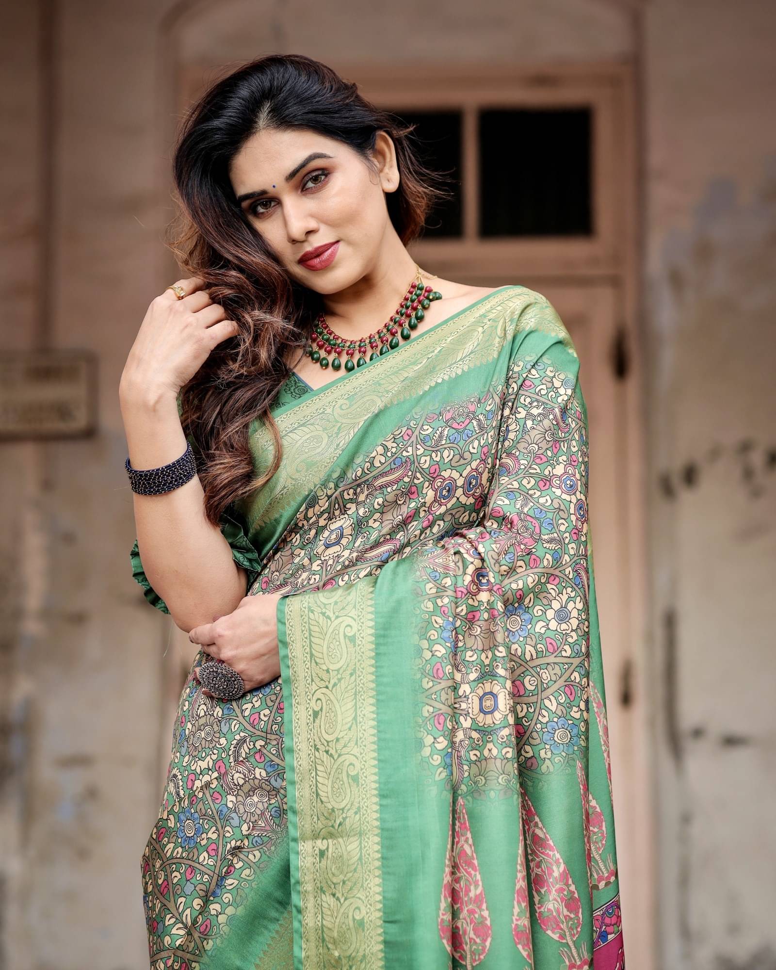 Almaari Fashion Cotton Silk Printed Saree With Unstitched Blouse Piece ( Green ) Almaari Fashion Cotton Silk Printed Saree With Unstitched Blouse Piece ( Green )