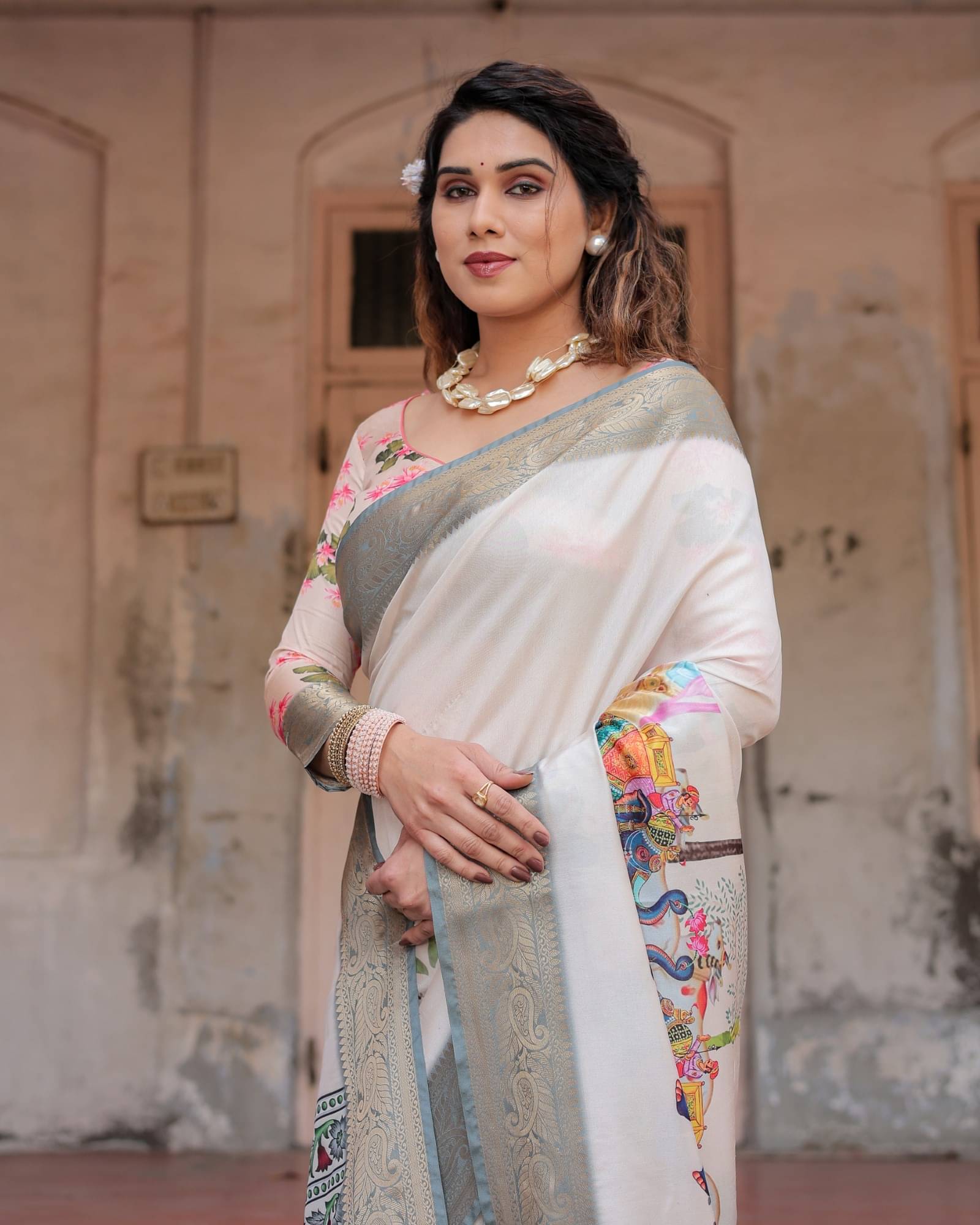     			Almaari Fashion Cotton Silk Printed Saree With Unstitched Blouse Piece ( Cream )