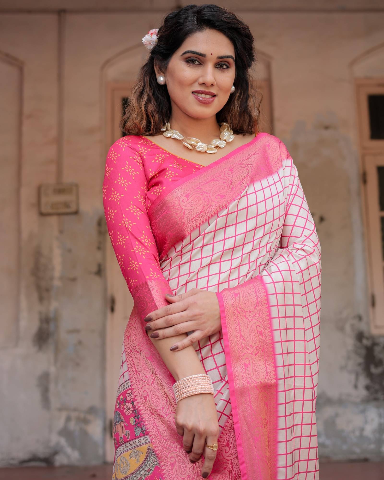 Almaari Fashion Cotton Silk Printed Saree With Unstitched Blouse Piece ( Pink ) Almaari Fashion Cotton Silk Printed Saree With Unstitched Blouse Piece ( Pink )