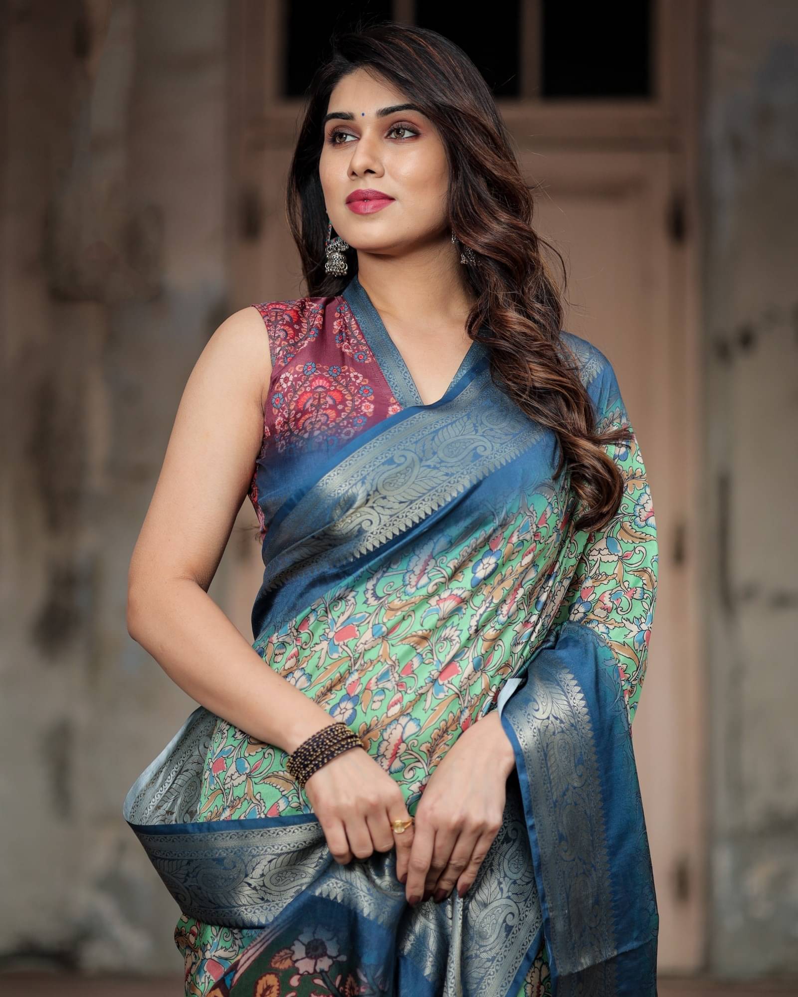 Almaari Fashion Cotton Silk Printed Saree With Unstitched Blouse Piece ( Green ) Almaari Fashion Cotton Silk Printed Saree With Unstitched Blouse Piece ( Green )
