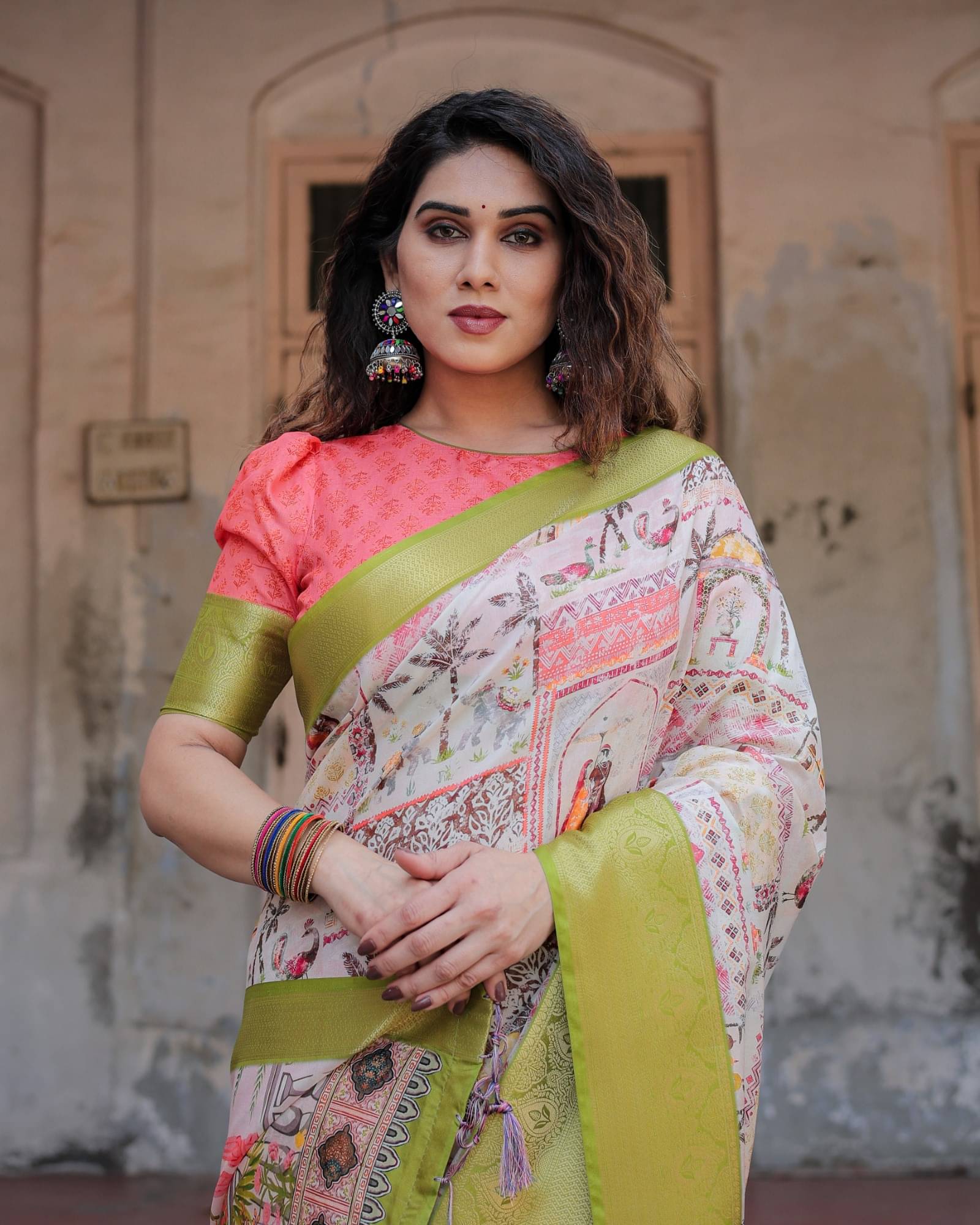 Almaari Fashion Cotton Silk Printed Saree With Unstitched Blouse Piece ( White ) Almaari Fashion Cotton Silk Printed Saree With Unstitched Blouse Piece ( White )