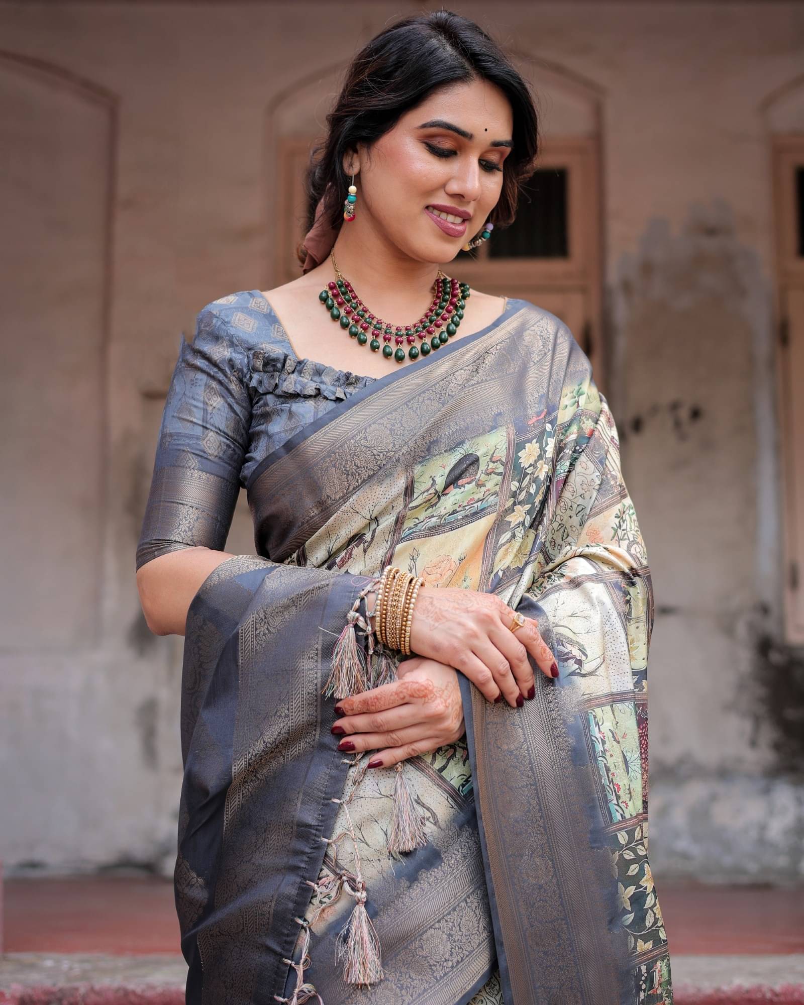     			Almaari Fashion Cotton Silk Printed Saree With Unstitched Blouse Piece ( Grey )