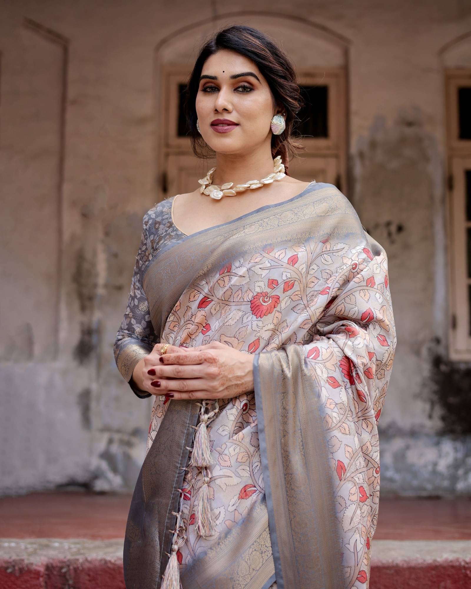     			Almaari Fashion Cotton Silk Printed Saree With Unstitched Blouse Piece ( Grey )