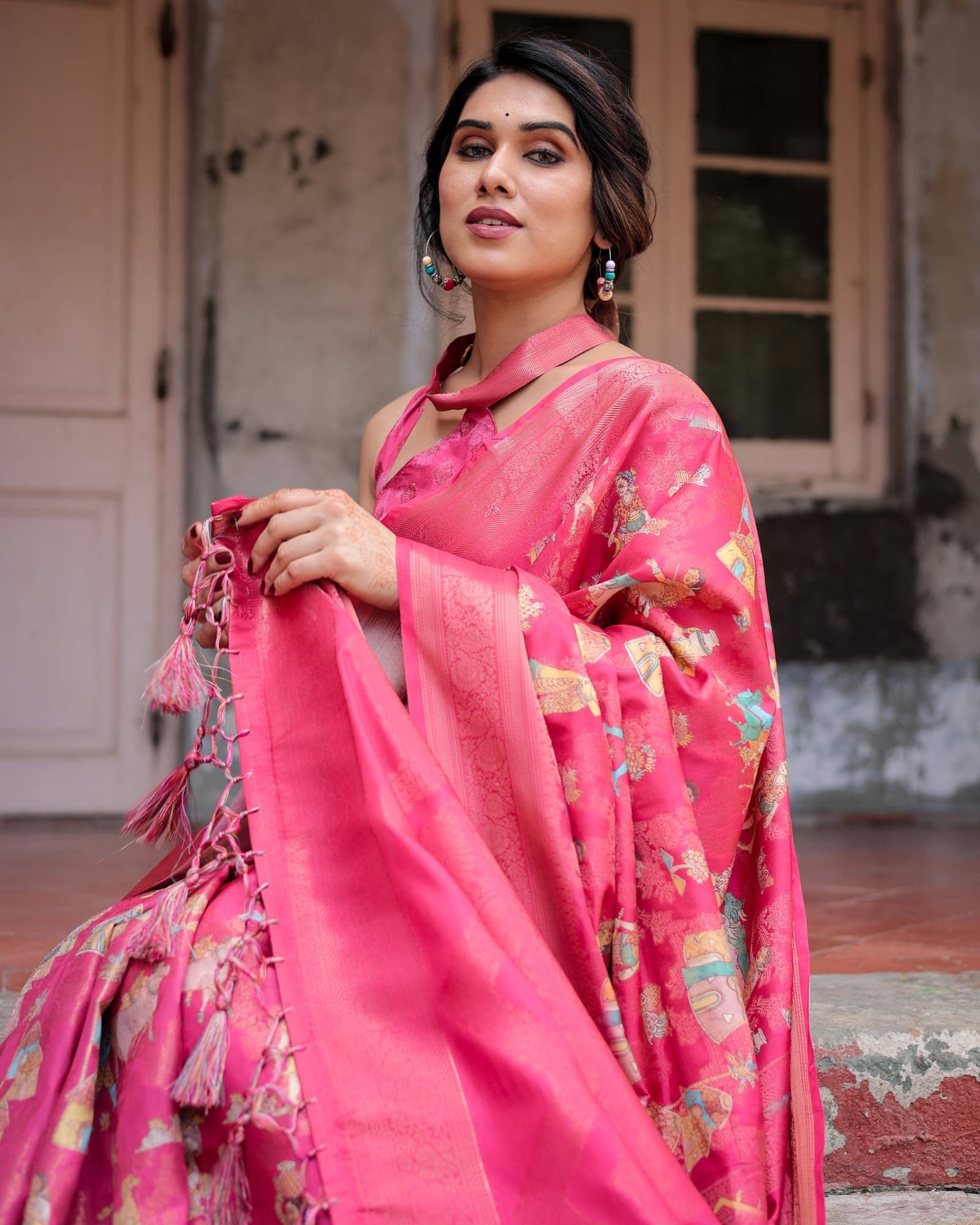 Almaari Fashion Cotton Silk Printed Saree With Unstitched Blouse Piece ( Pink ) Almaari Fashion Cotton Silk Printed Saree With Unstitched Blouse Piece ( Pink )