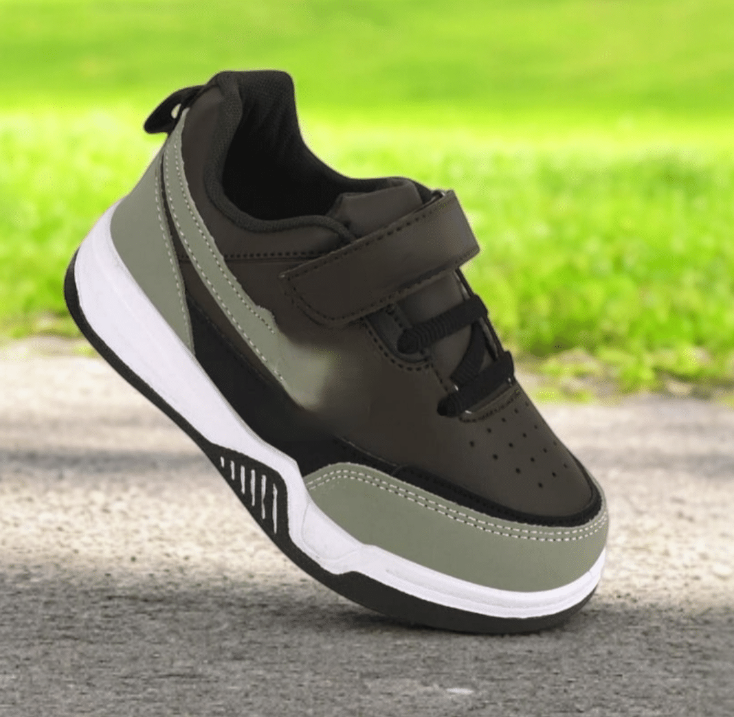     			ICONIC ME - Multicolor Boy's Sneakers ( 1 Pair )