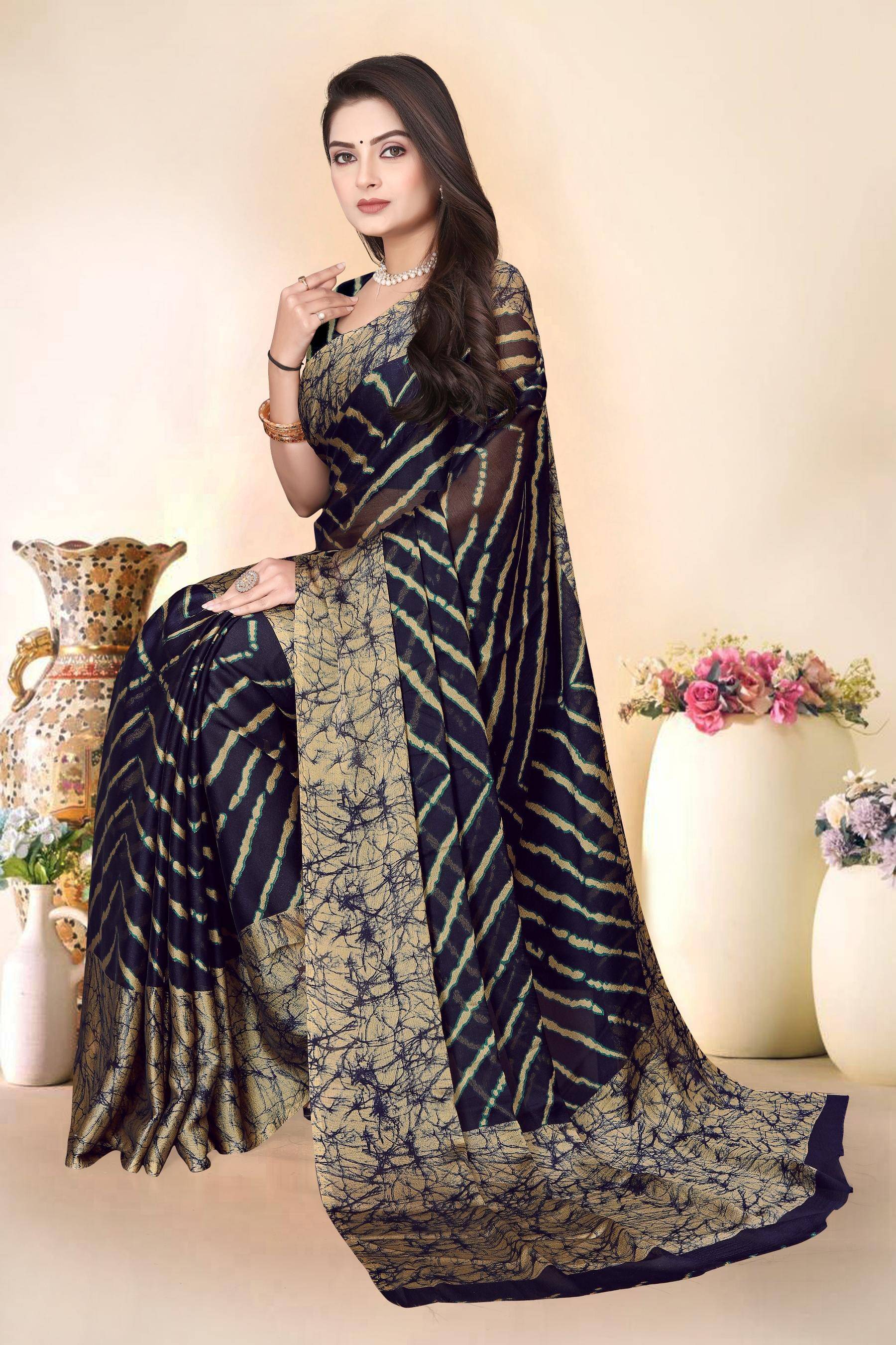 Magneitta Chiffon Printed Saree With Unstitched Blouse Piece ( Black ) Magneitta Chiffon Printed Saree With Unstitched Blouse Piece ( Black )