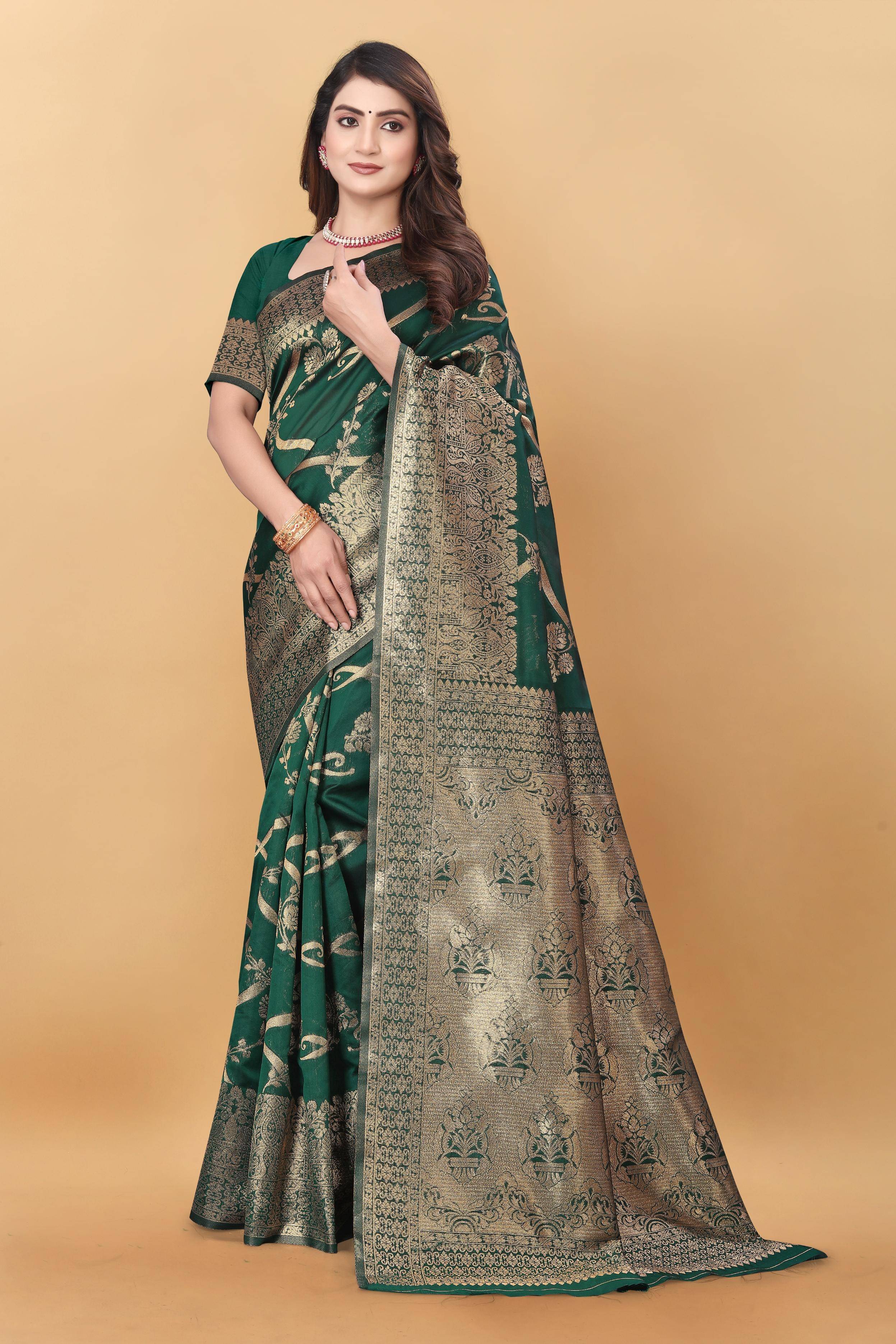     			Magneitta Silk Woven Saree With Unstitched Blouse Piece ( Green )