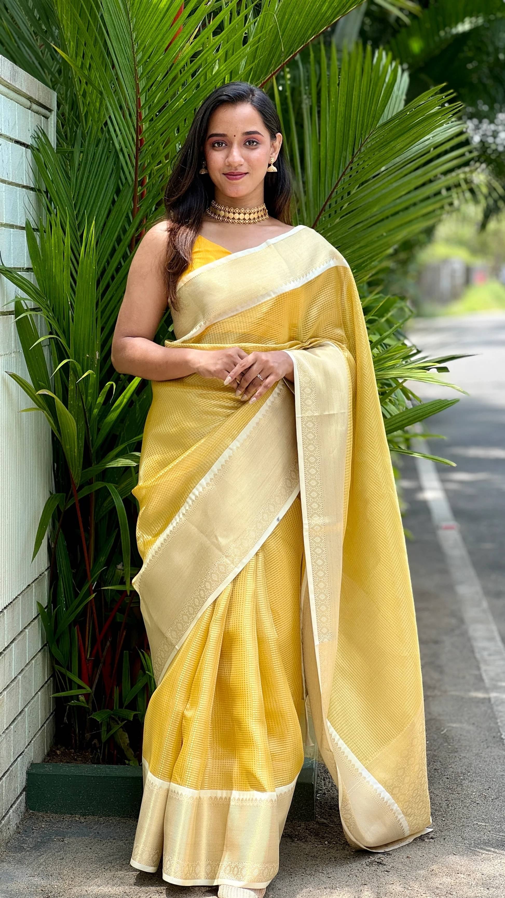     			Magneitta Tissue Woven Saree With Unstitched Blouse Piece ( Yellow )