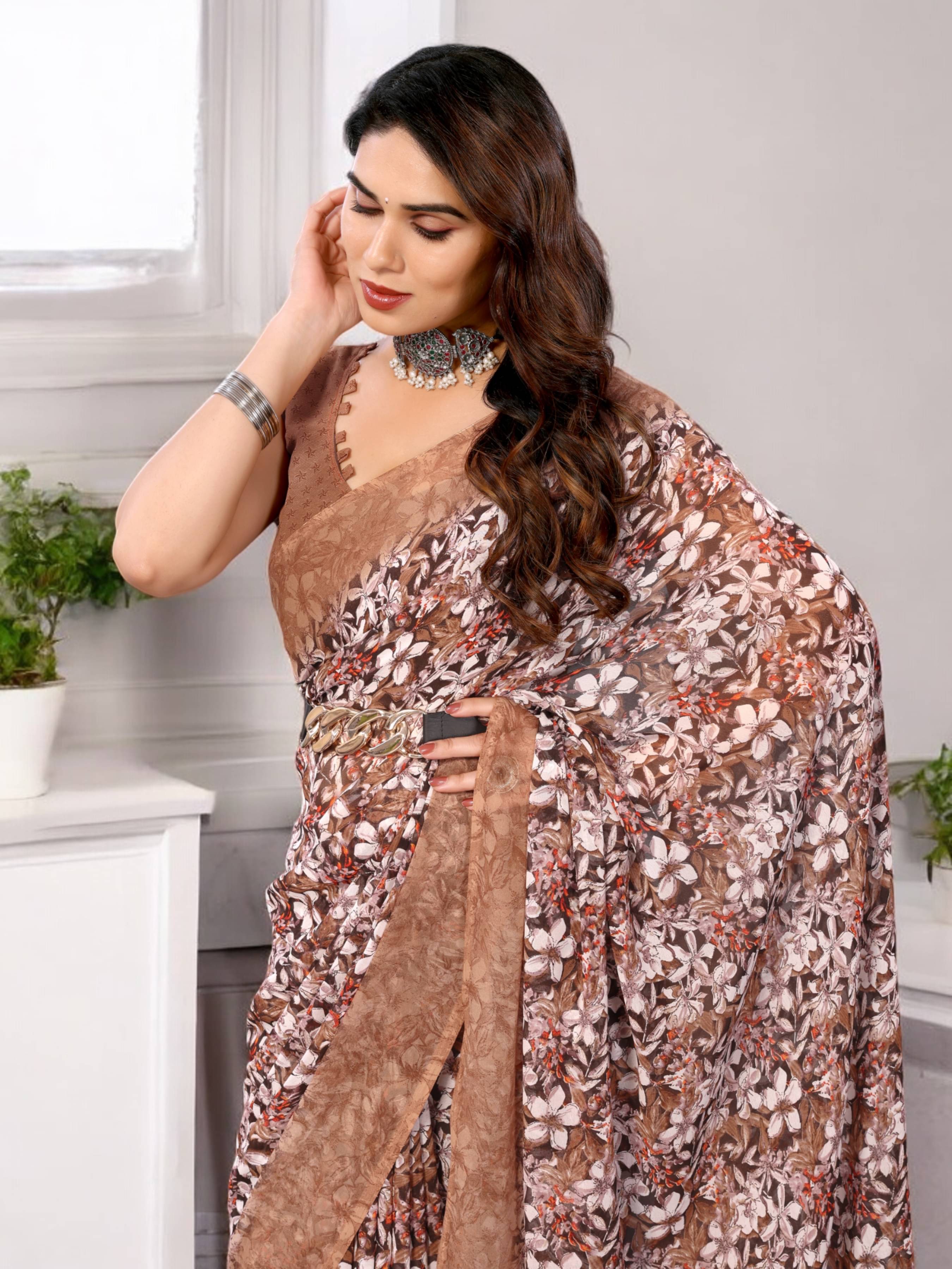 TTH Georgette Printed Saree With Unstitched Blouse Piece ( Cream ) TTH Georgette Printed Saree With Unstitched Blouse Piece ( Cream )