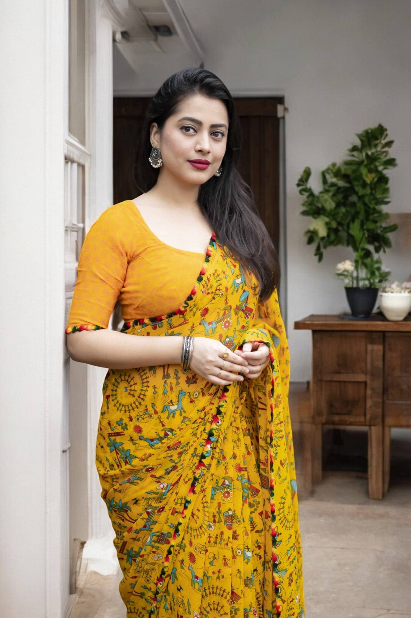 TTH Georgette Printed Saree With Unstitched Blouse Piece ( Yellow ) TTH Georgette Printed Saree With Unstitched Blouse Piece ( Yellow )
