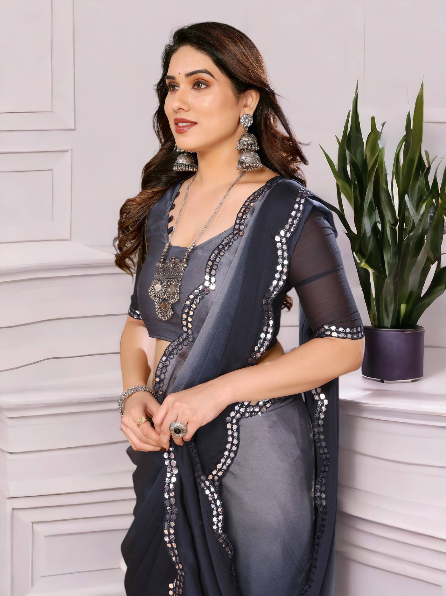     			TTH Silk Self Design Saree With Unstitched Blouse Piece ( Grey )
