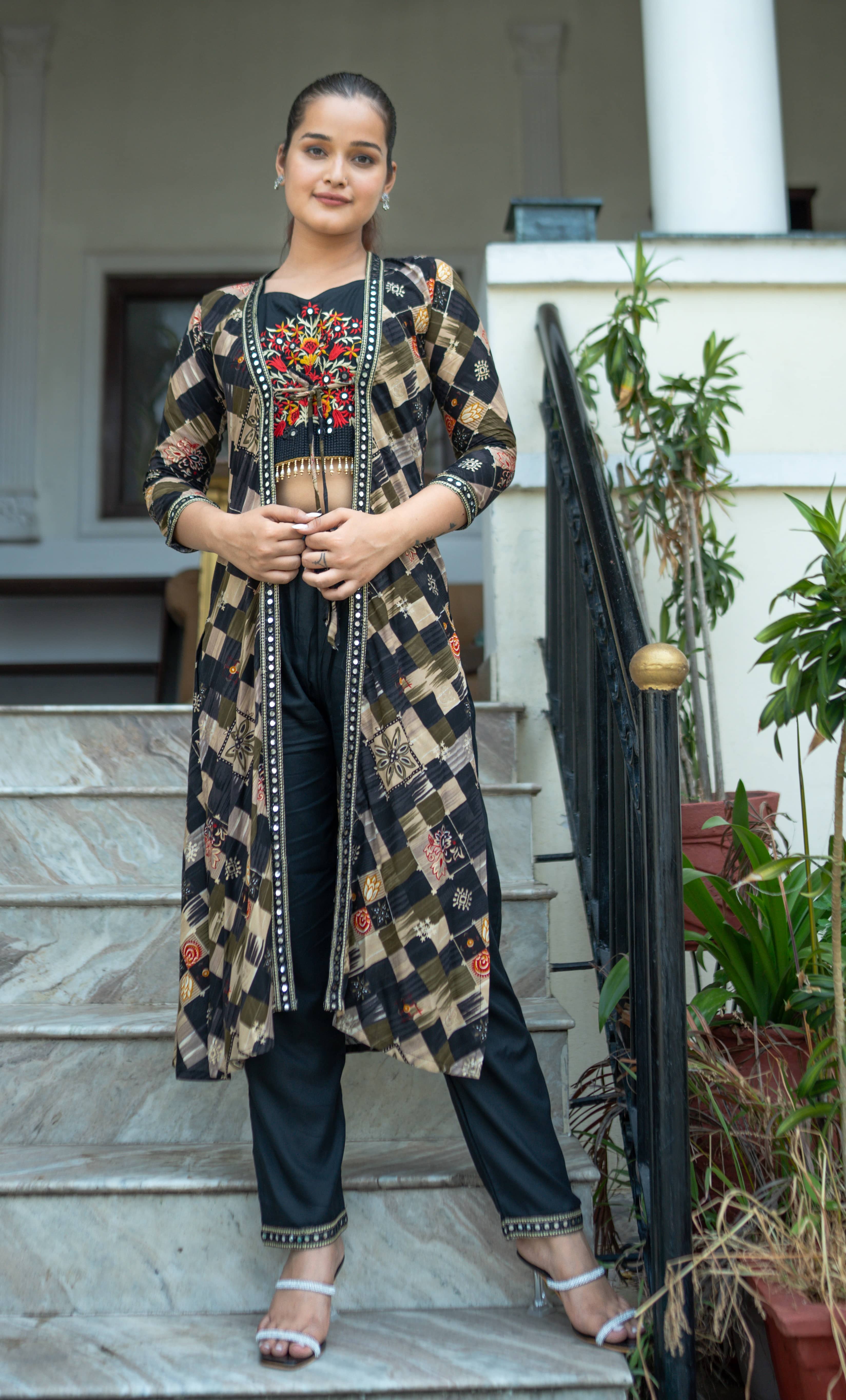 anushansa Viscose Embroidered Kurti With Pants Women's Stitched Salwar Suit - Black ( Pack of 1 )