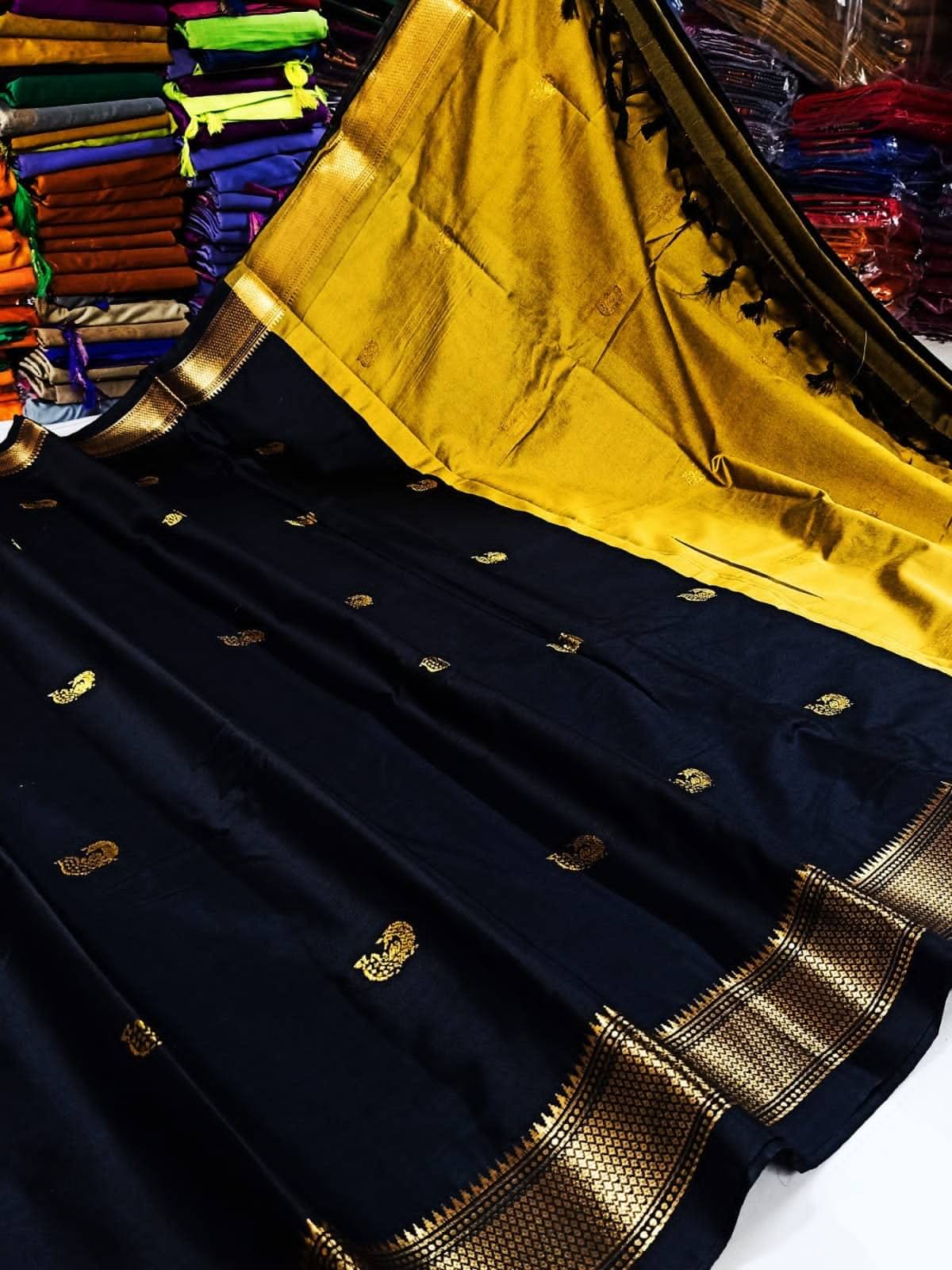     			FAB SILK Cotton Silk Woven Saree With Unstitched Blouse Piece ( Black )