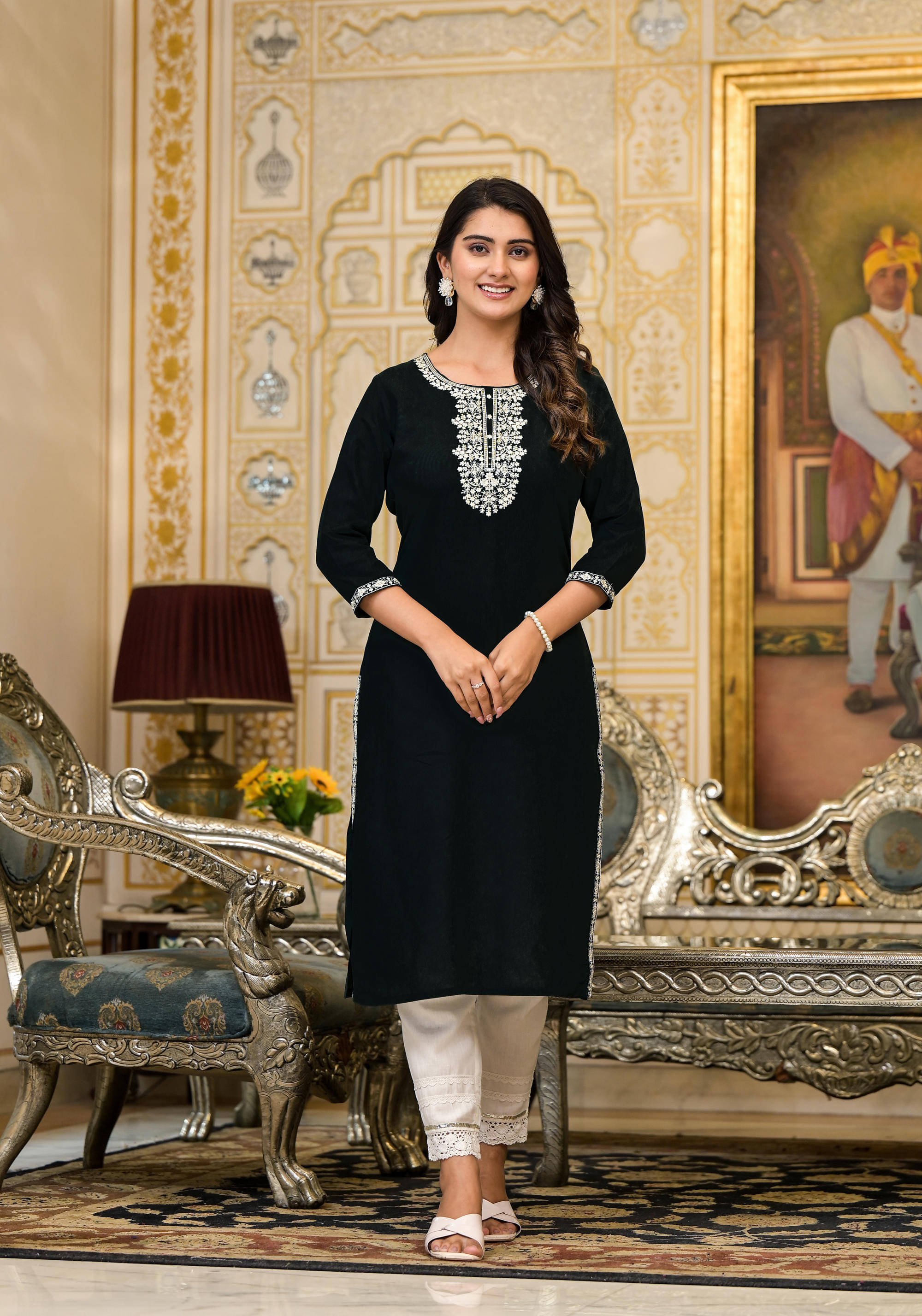    			Juniper Pack of 1 Rayon Solid Straight Women's Kurti - ( Black )