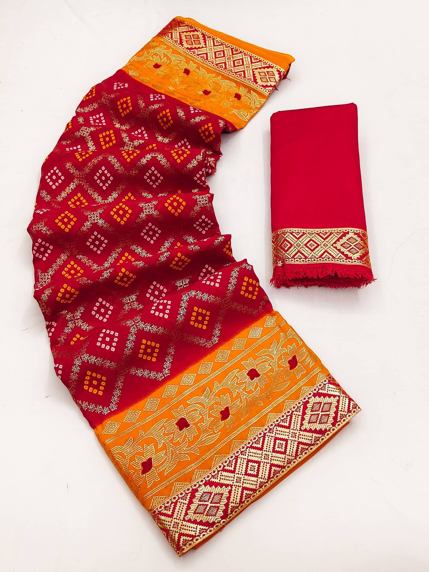 Kanooda Prints Georgette Printed Saree With Unstitched Blouse Piece ( Red ) Kanooda Prints Georgette Printed Saree With Unstitched Blouse Piece ( Red )