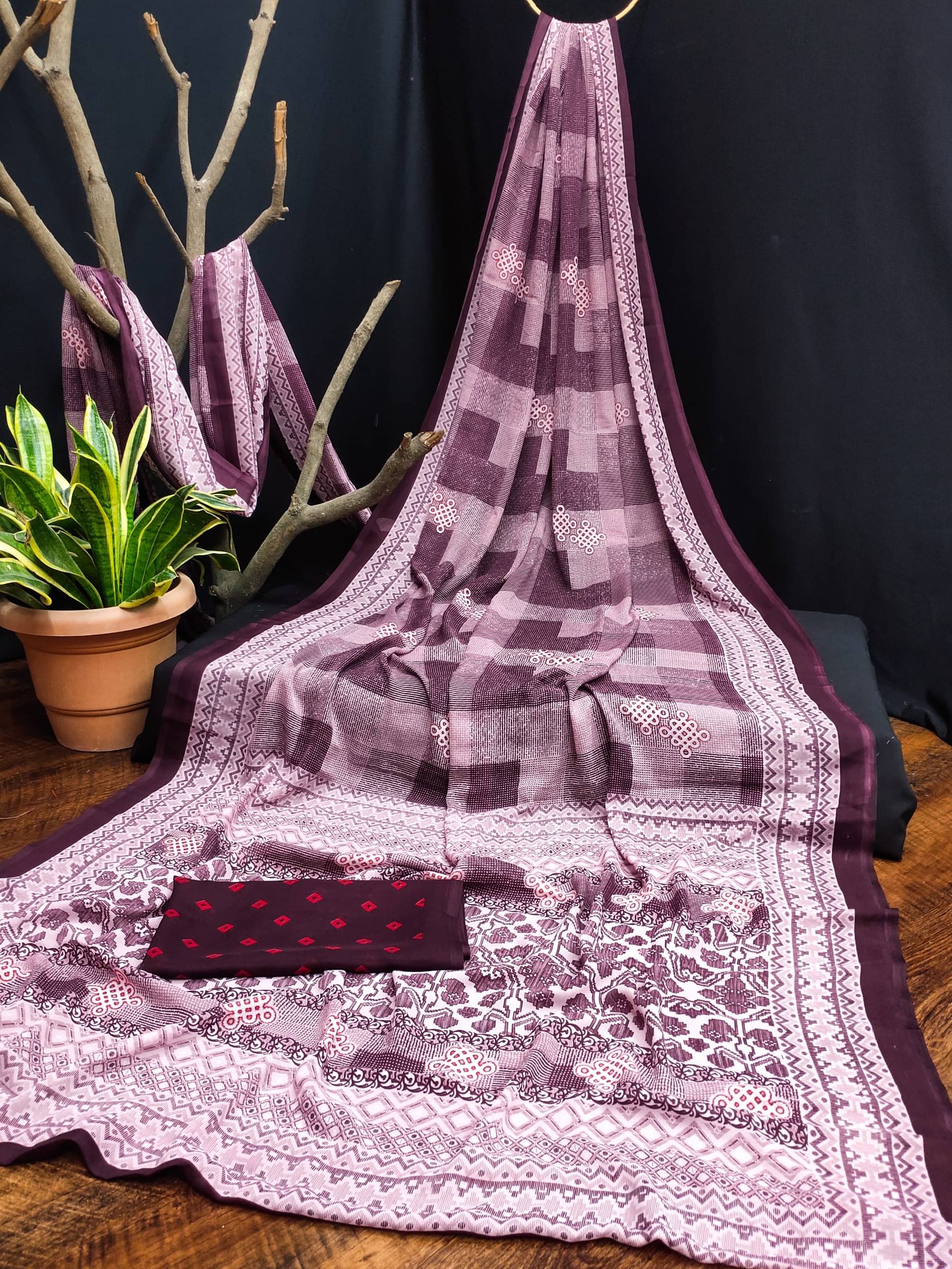 Kanooda Prints Georgette Printed Saree With Unstitched Blouse Piece ( Wine ) Kanooda Prints Georgette Printed Saree With Unstitched Blouse Piece ( Wine )