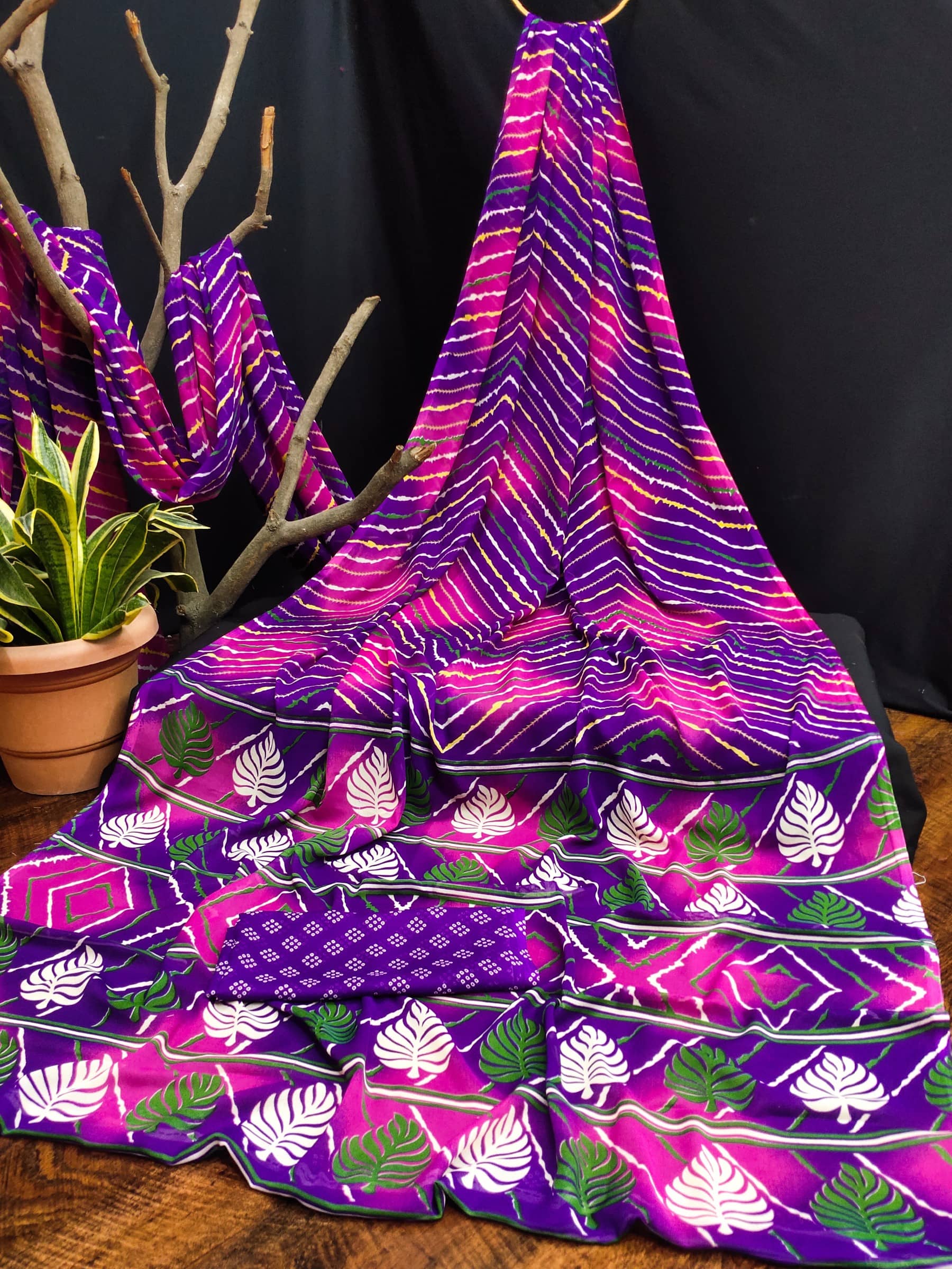 Kanooda Prints Georgette Printed Saree With Unstitched Blouse Piece ( Purple ) - Sarees | Buy online on ZillyBuy