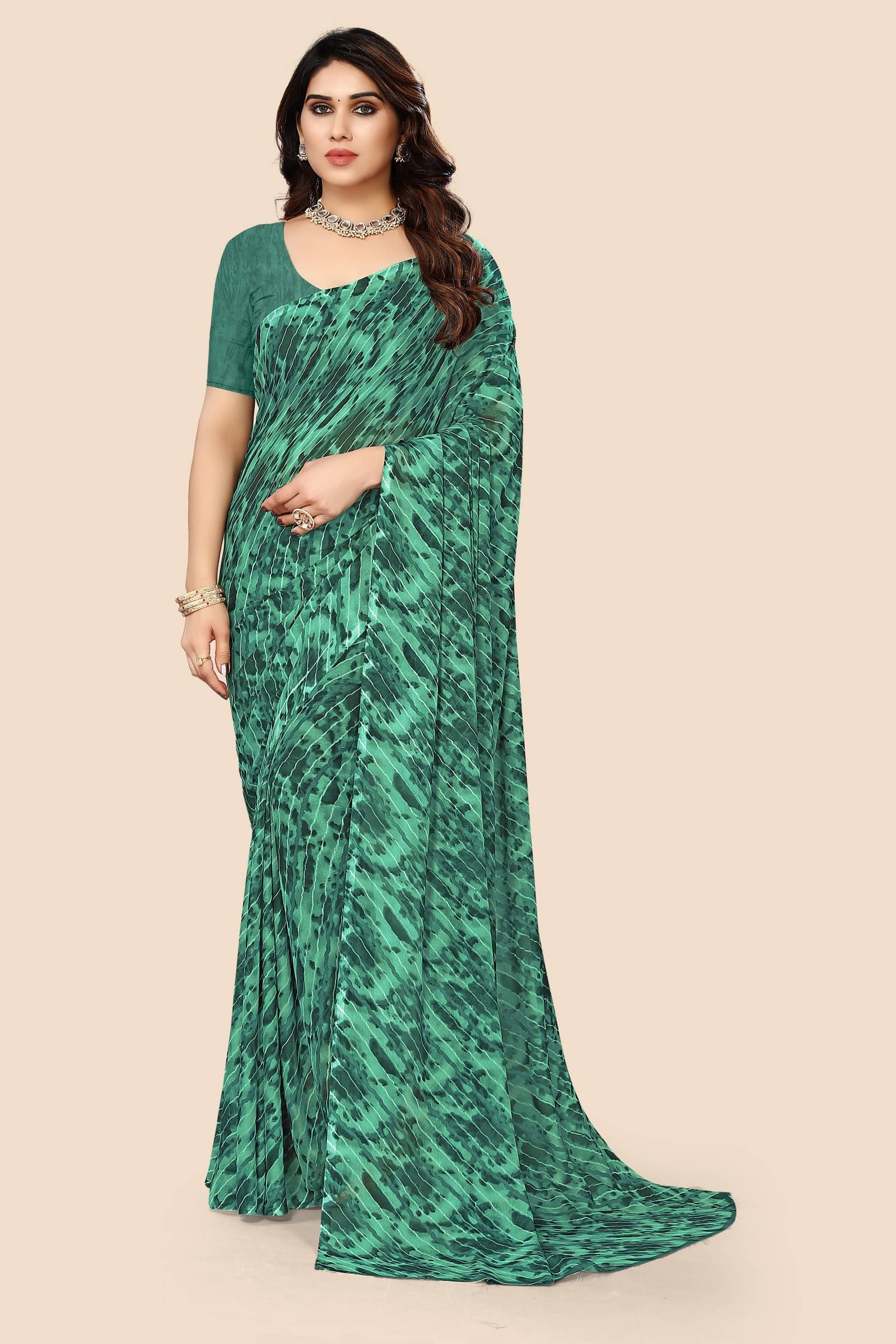 Kanooda Prints Georgette Printed Saree With Unstitched Blouse Piece ( Green ) Kanooda Prints Georgette Printed Saree With Unstitched Blouse Piece ( Green )