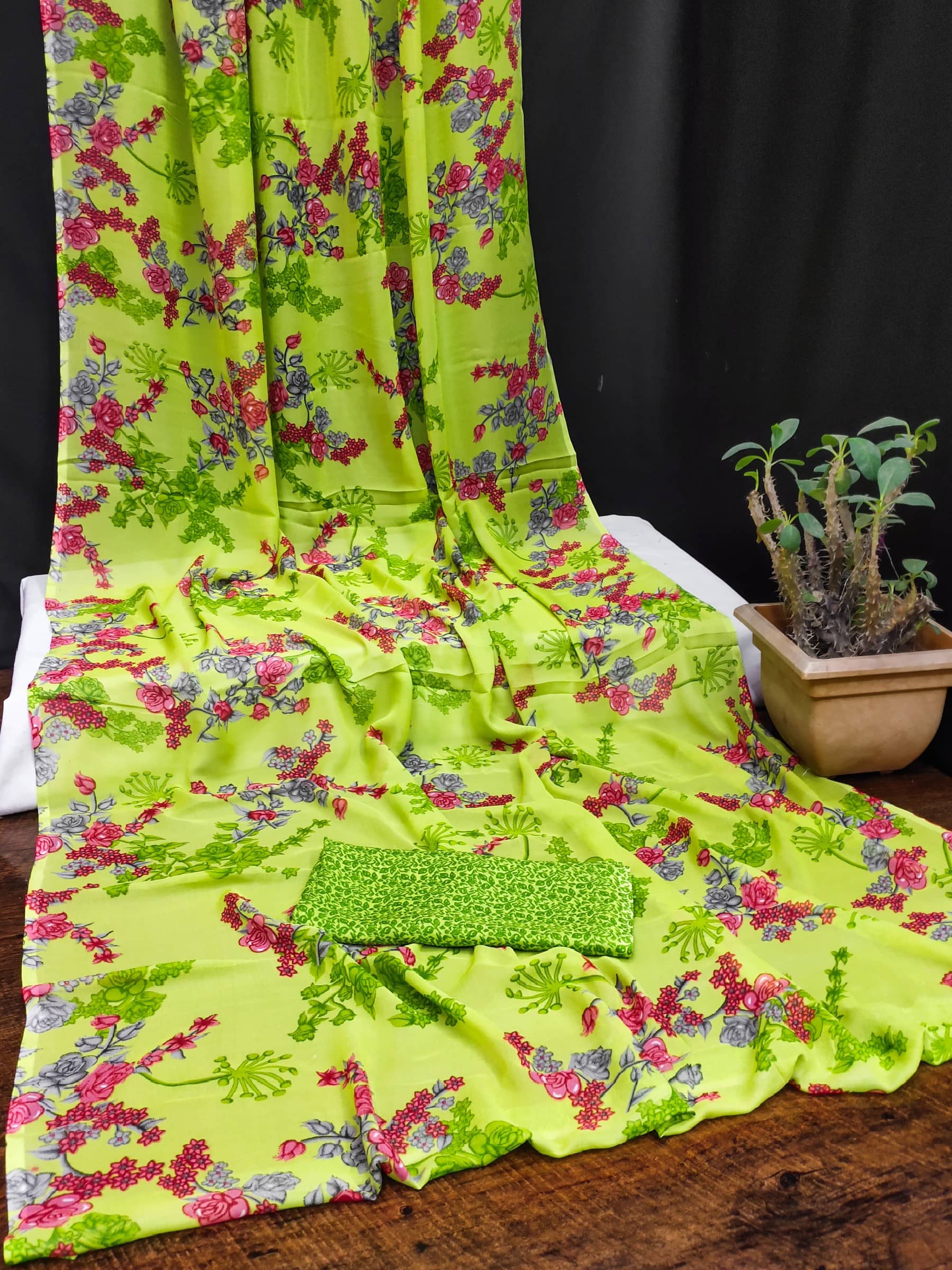 Kanooda Prints Georgette Printed Saree With Unstitched Blouse Piece ( Green ) - Sarees | Buy online on ZillyBuy