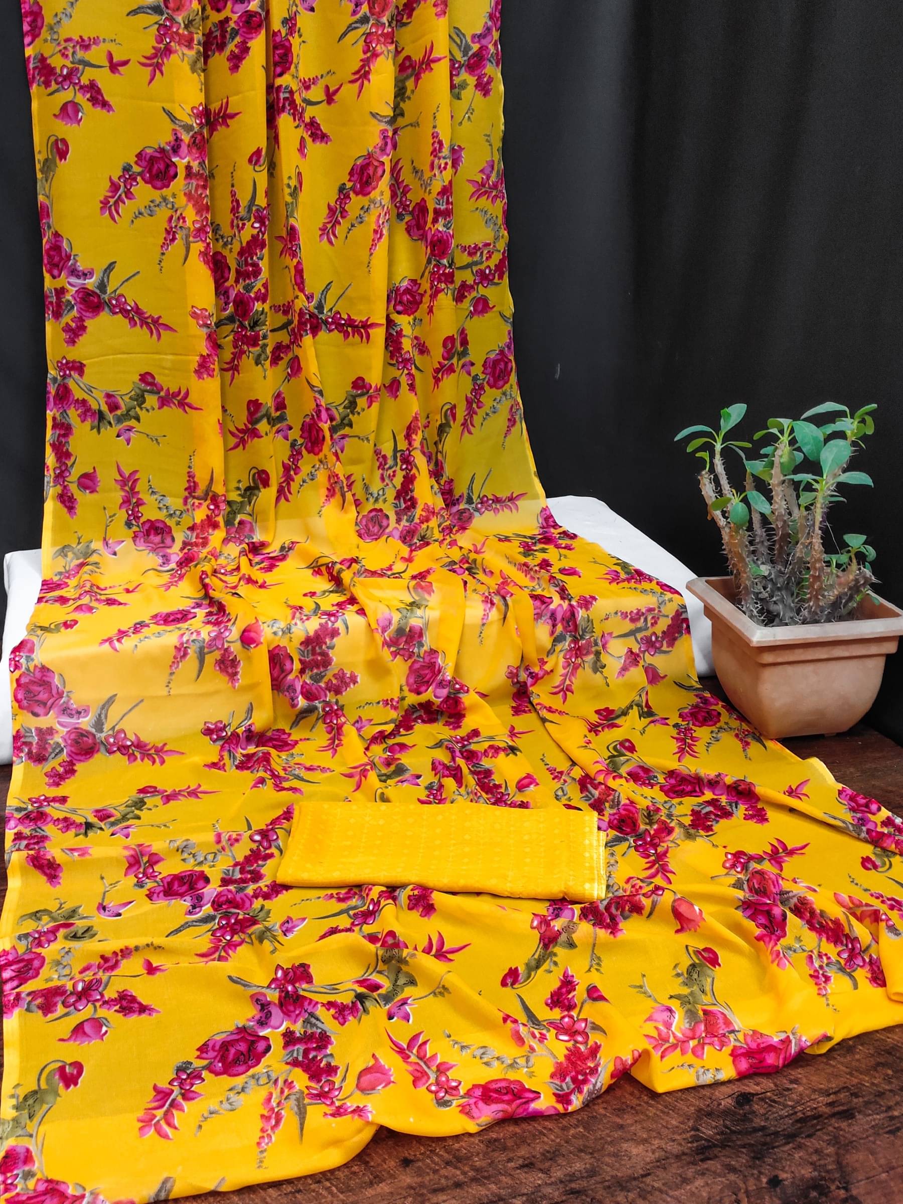     			Kanooda Prints Georgette Printed Saree With Unstitched Blouse Piece ( Yellow )