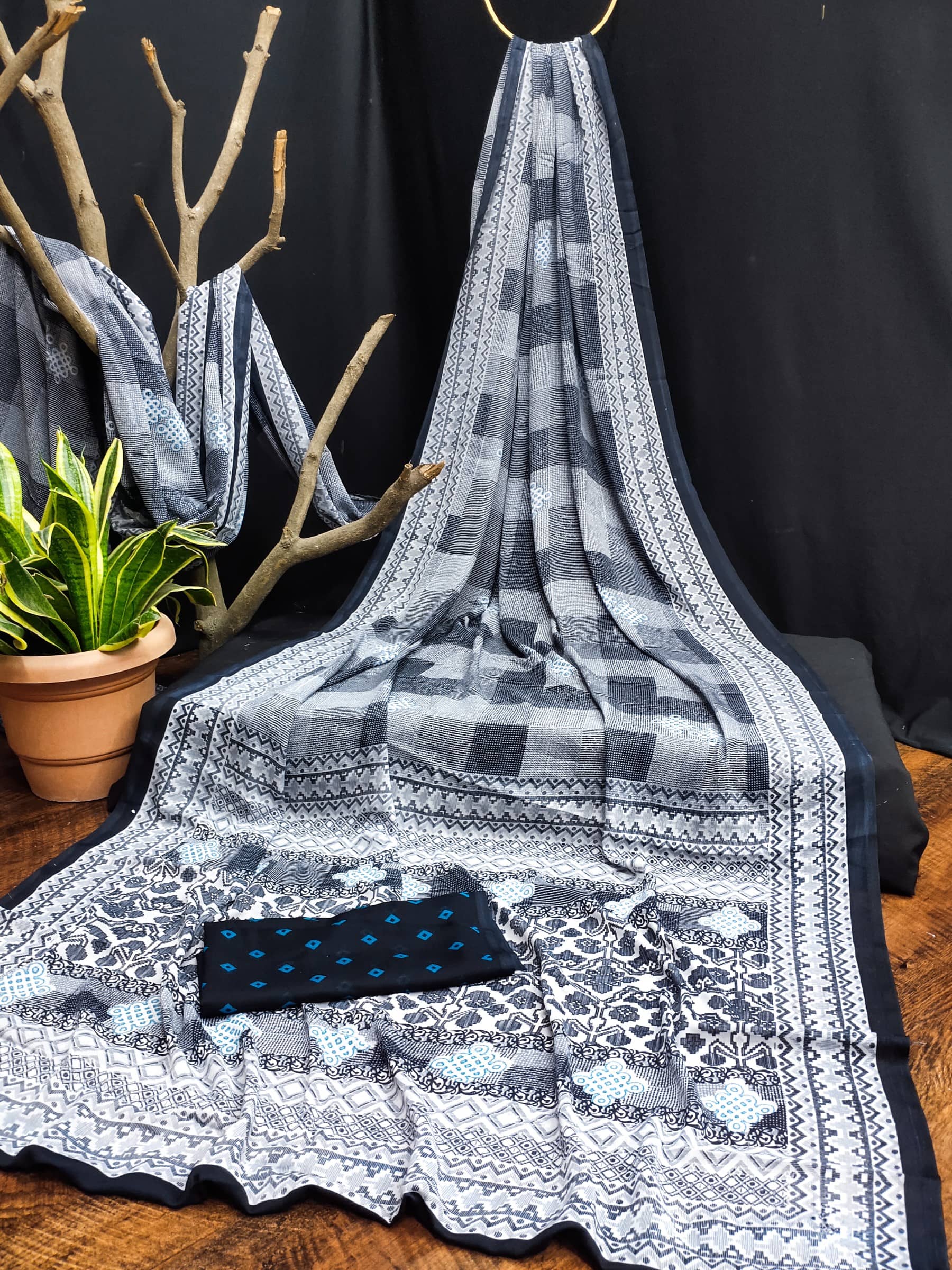 Kanooda Prints Georgette Printed Saree With Unstitched Blouse Piece ( Grey ) - Sarees | Buy online on ZillyBuy