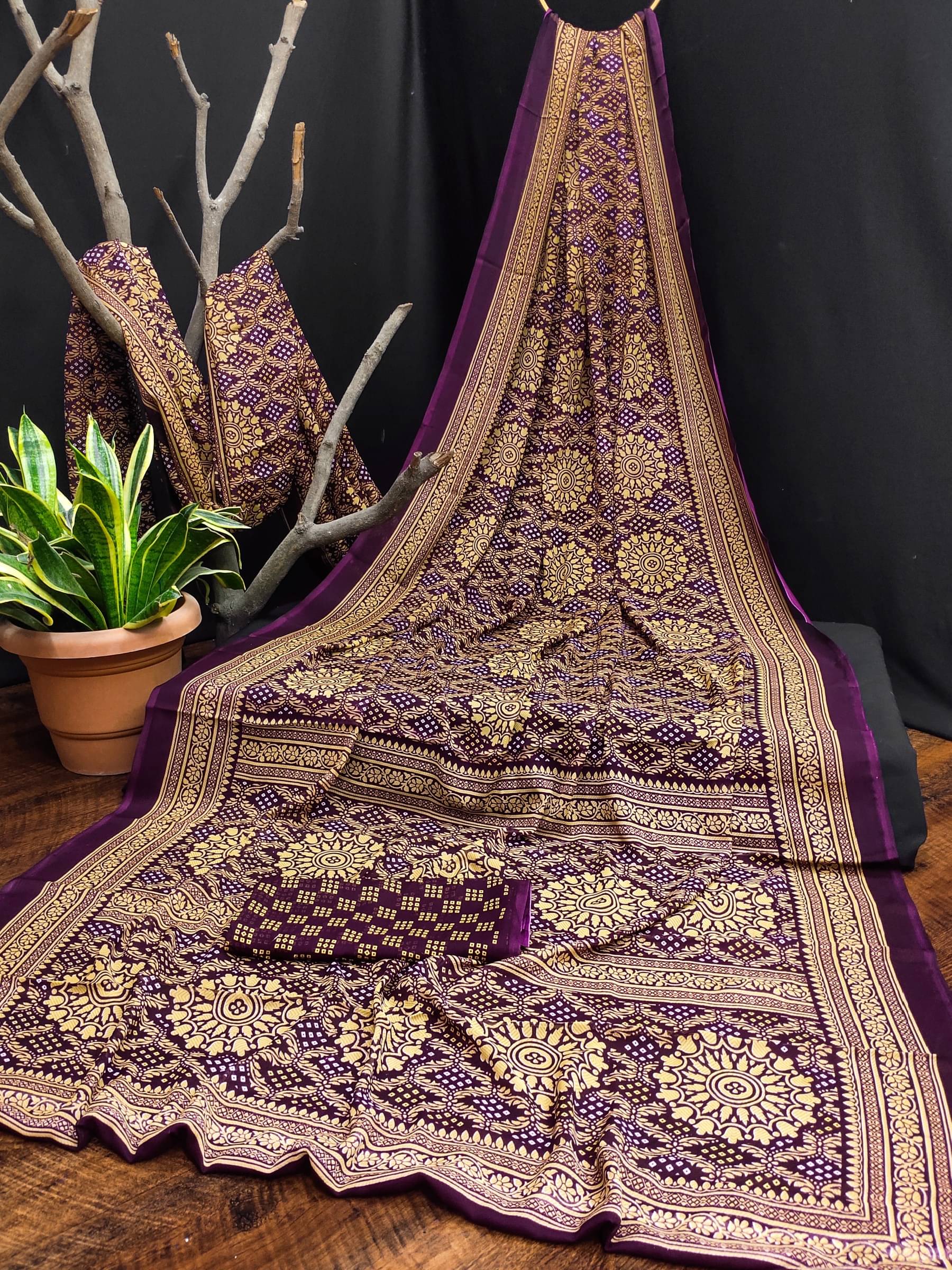     			Kanooda Prints Georgette Printed Saree With Unstitched Blouse Piece ( Purple )